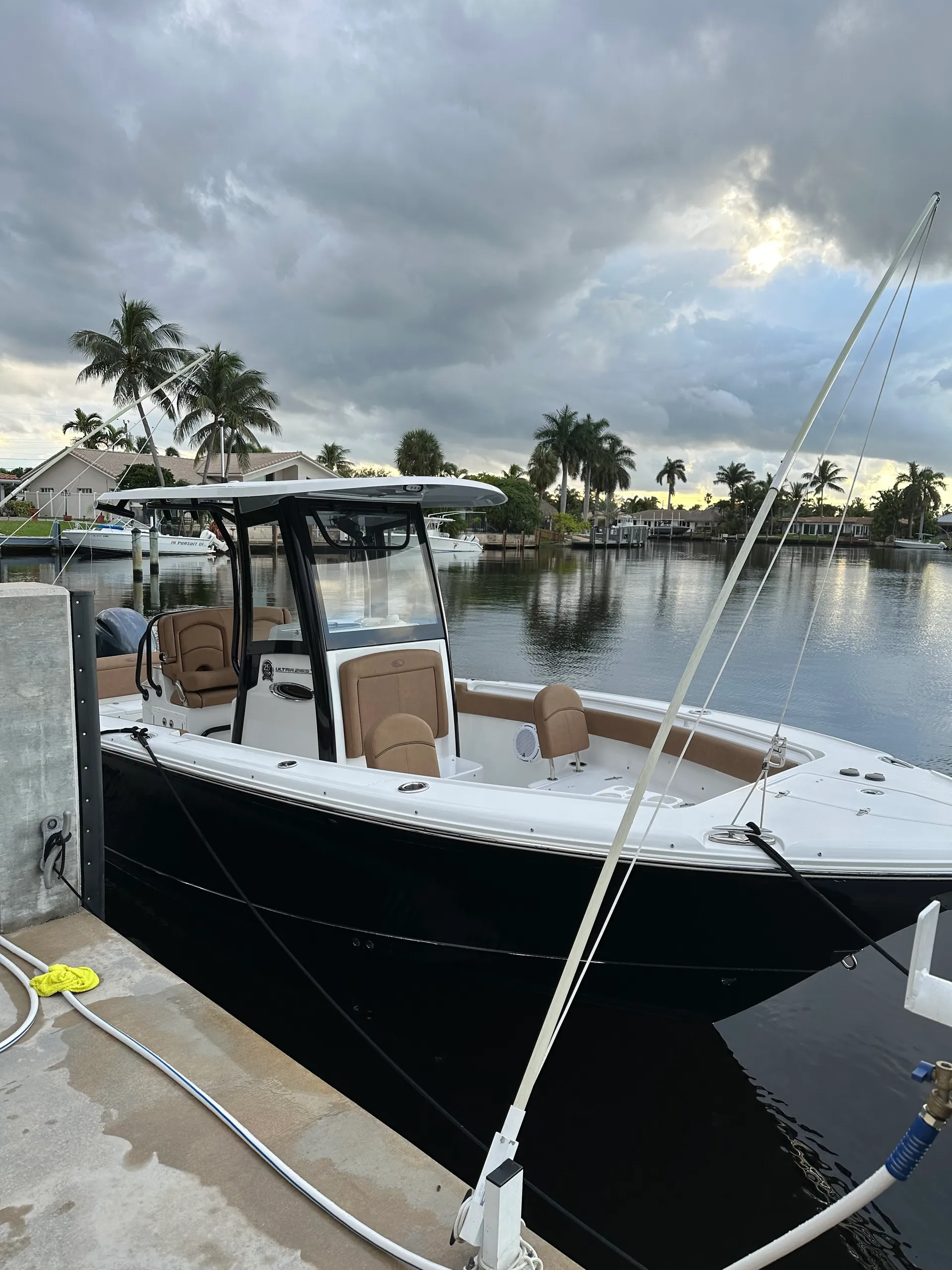 Yacht Like Luxury Minutes From Everything!