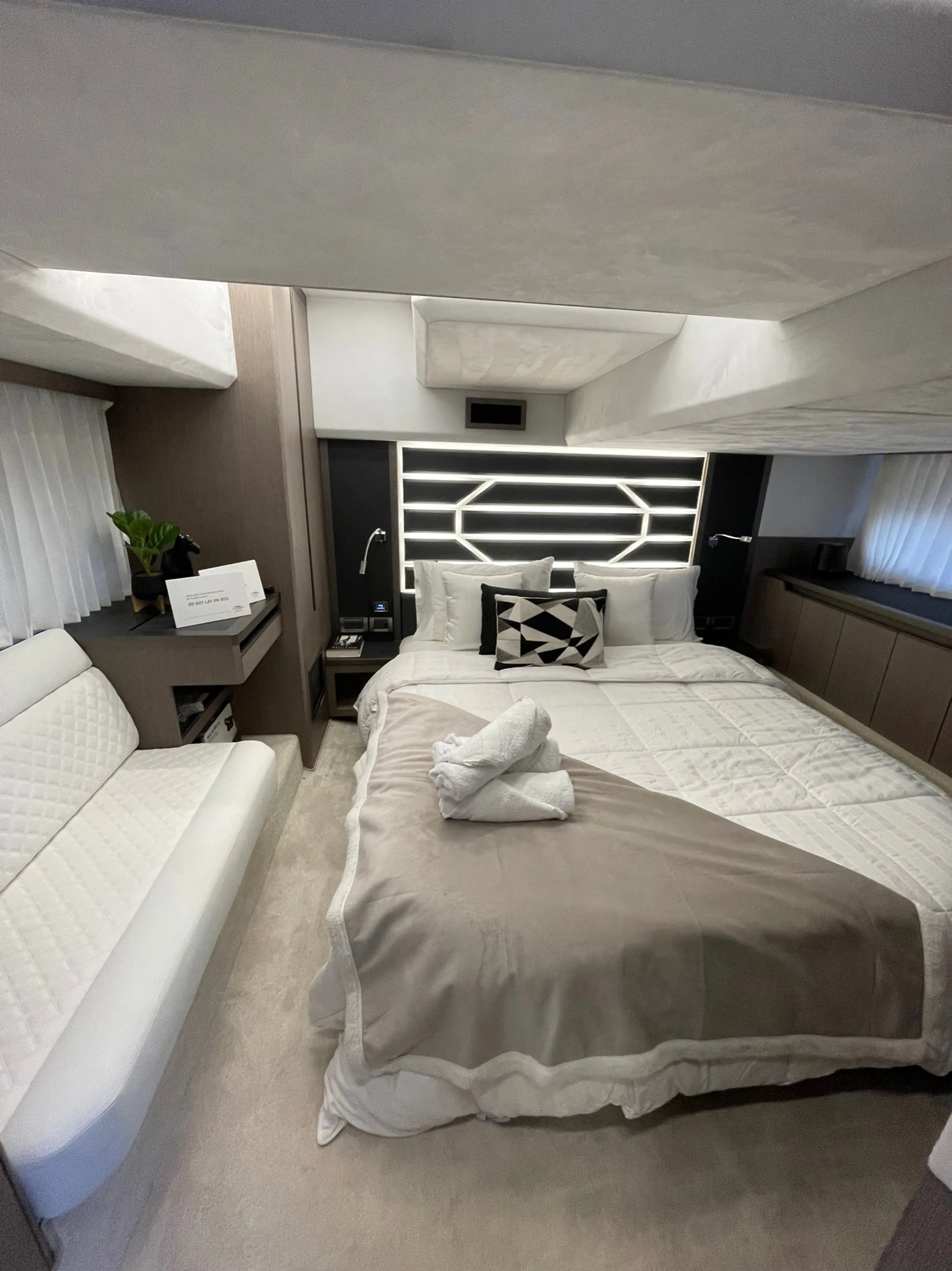 Beautiful 2022 Galeon Luxury Experience