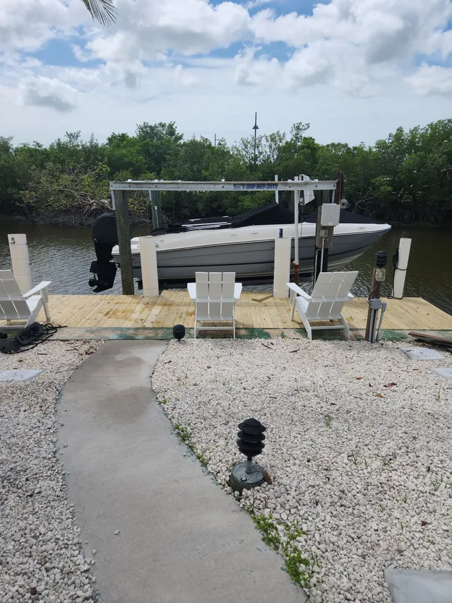 Rent a BAYLINER bow rider in Marco Island, FL near me