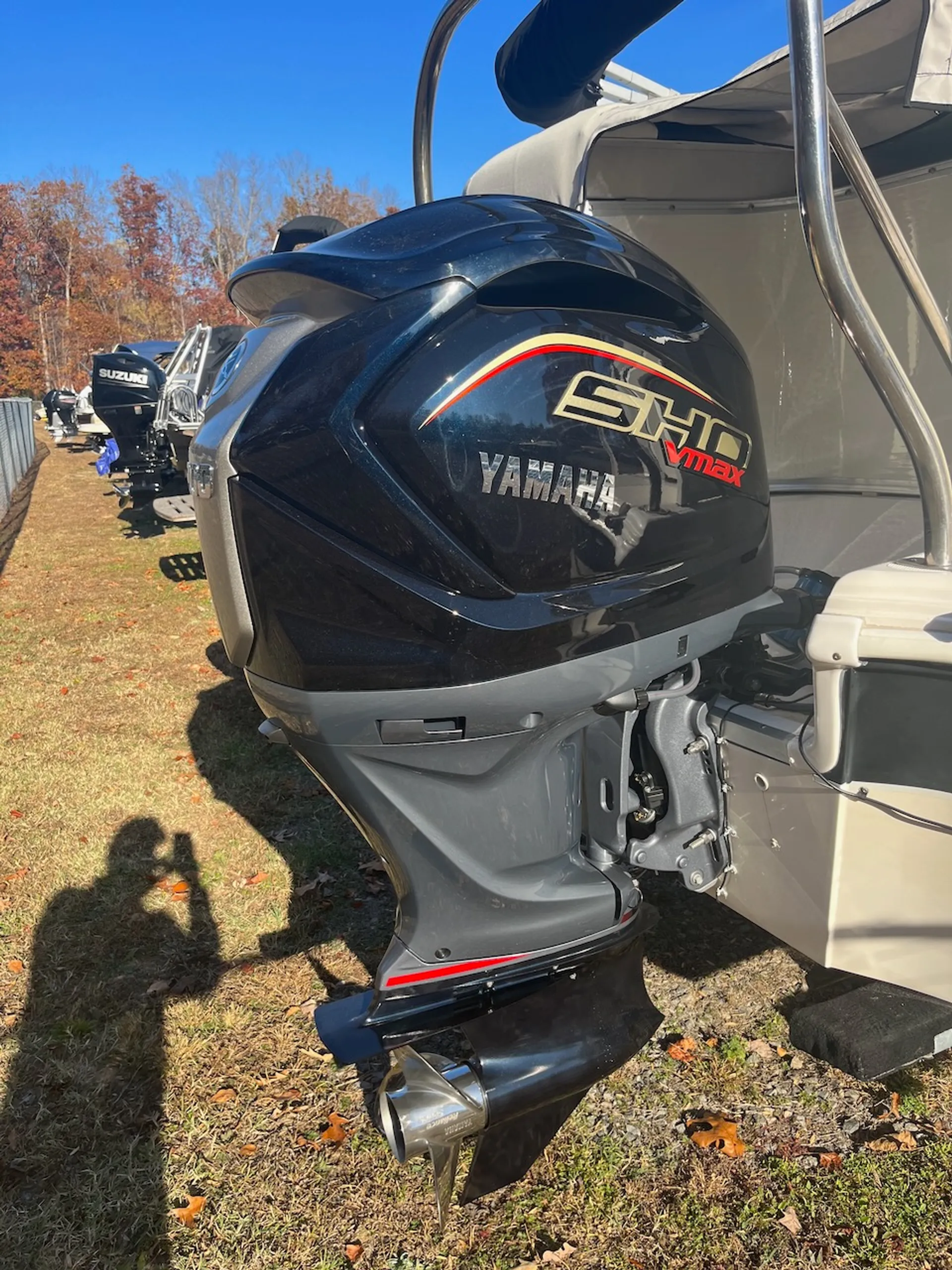 22' Hurricane Deckboat w/ new 200HP eng- for Multi-day rentals only