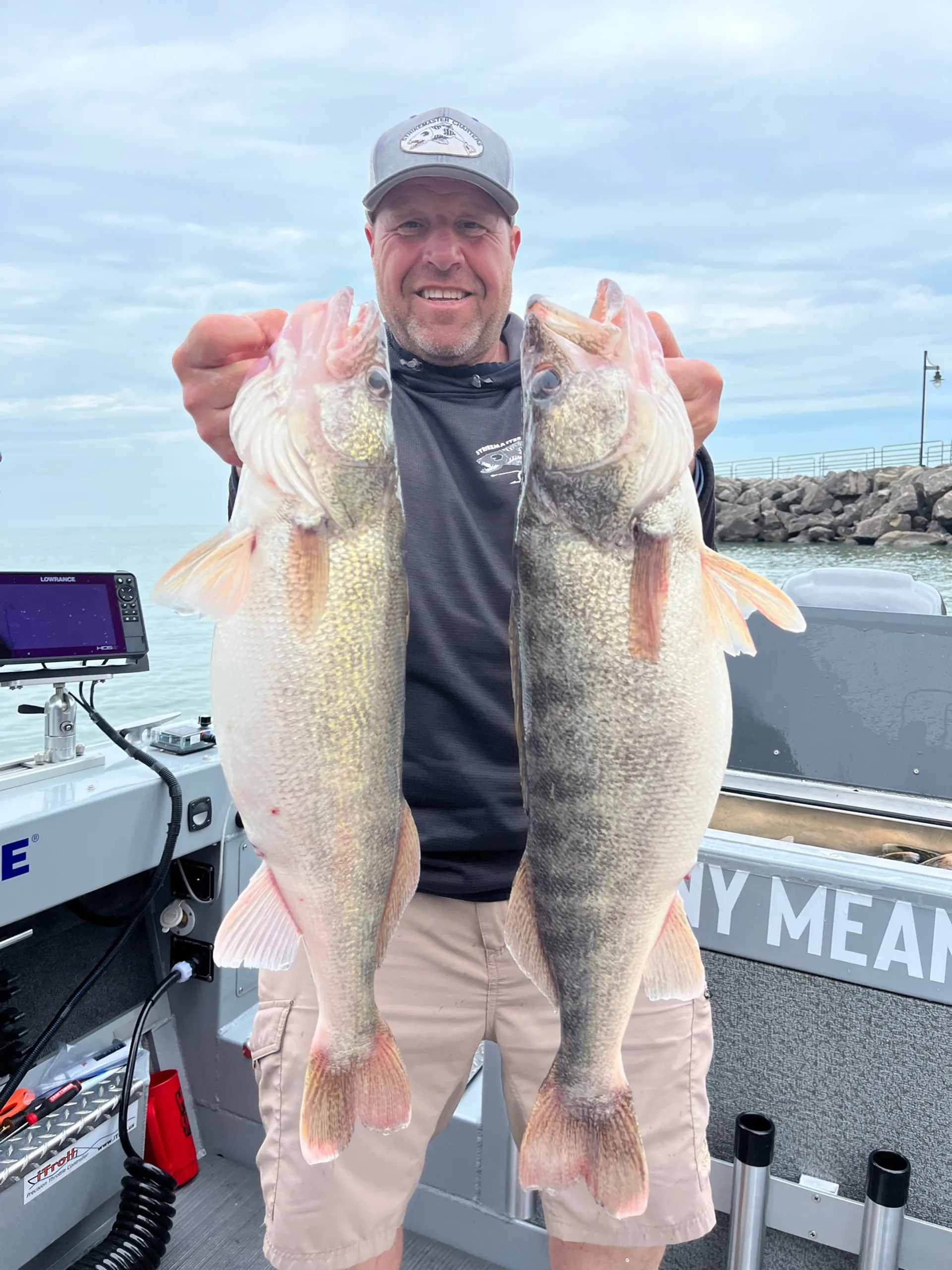 Lake Erie Trophy  Walleye Sports Fishing! 