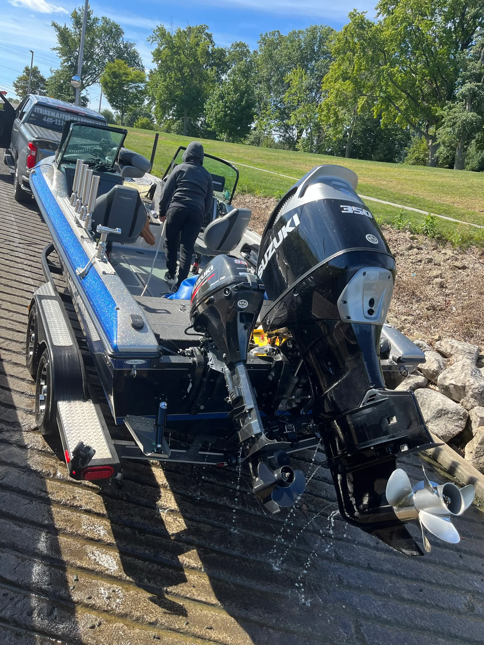 Lake Erie Trophy  Walleye Sports Fishing! 
