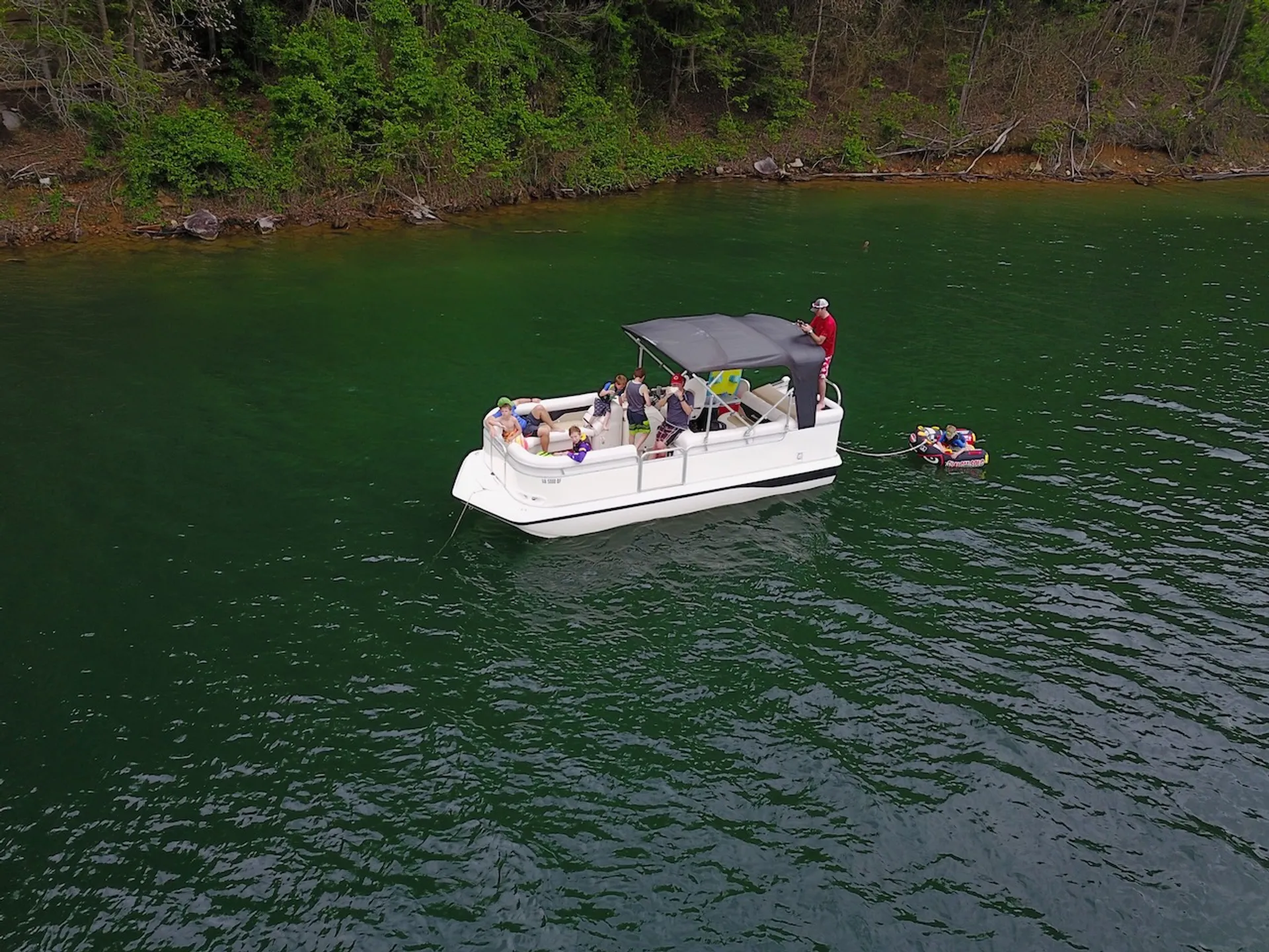 22' Hurricane Deckboat w/ new 200HP eng- for Multi-day rentals only