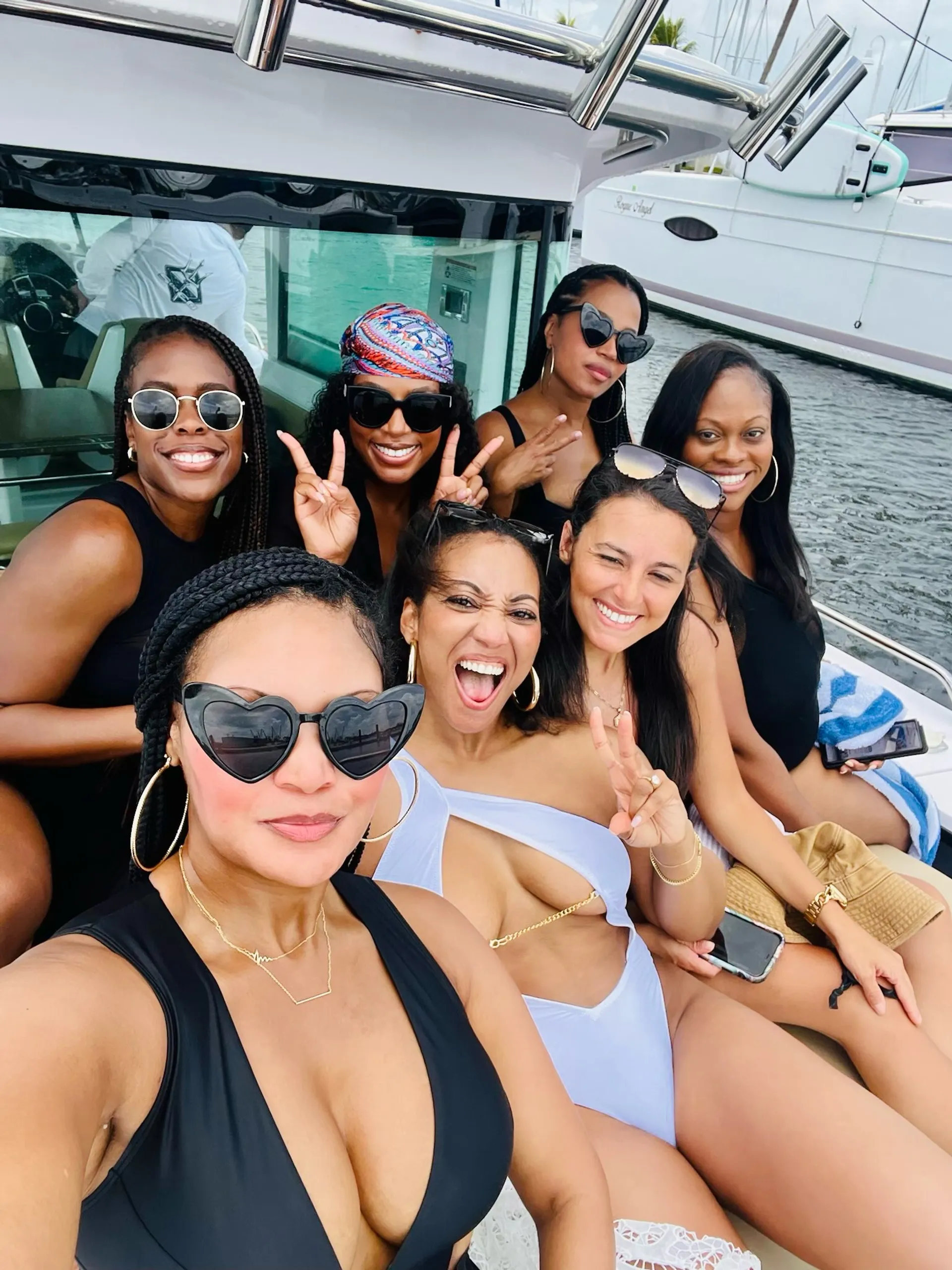 #1 Luxury Charter – 38' SUV of the Seas – St. Pete/Tampa Adventures