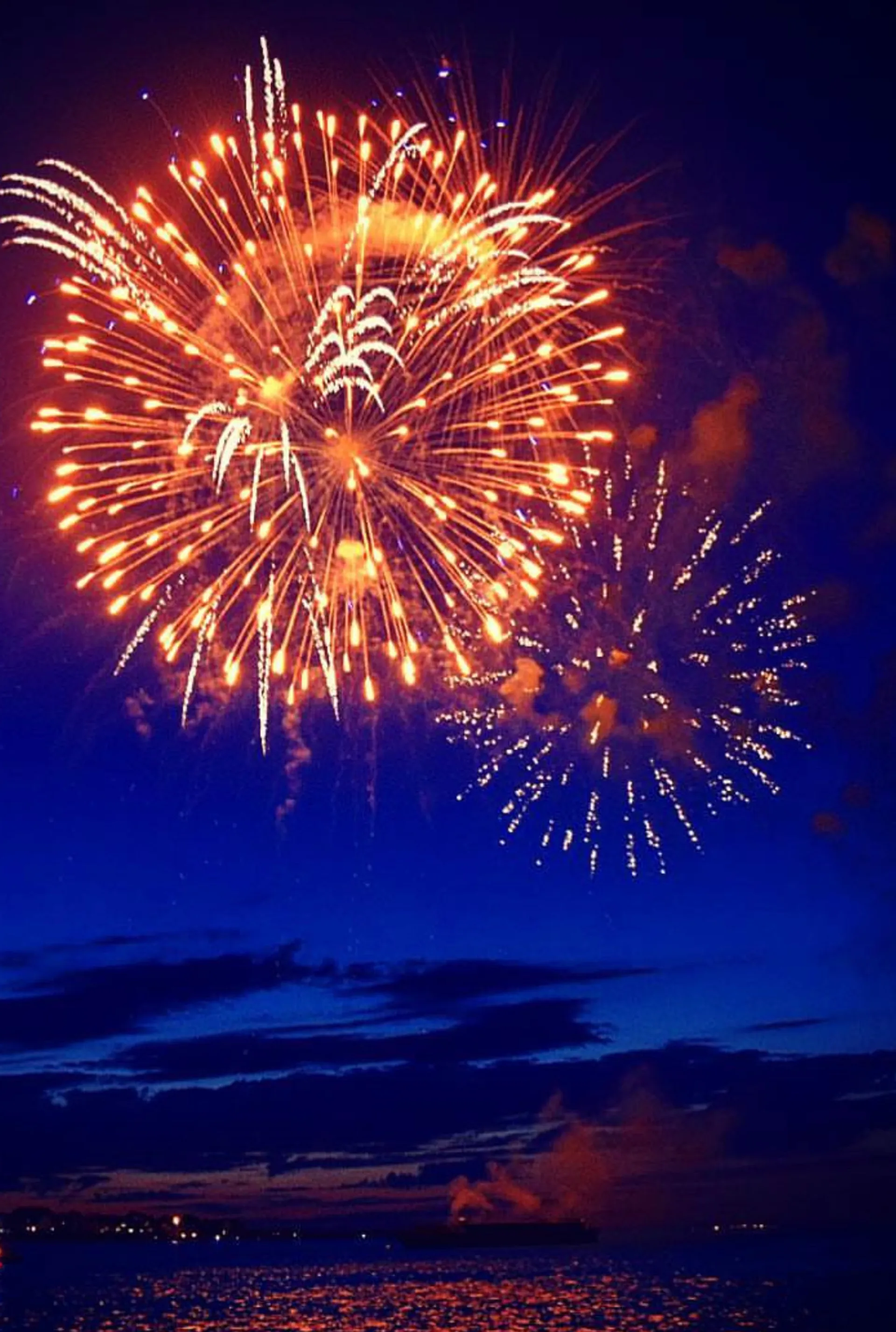 Fireworks viewing private 🎉 party. See them from the ocean, Sunsets