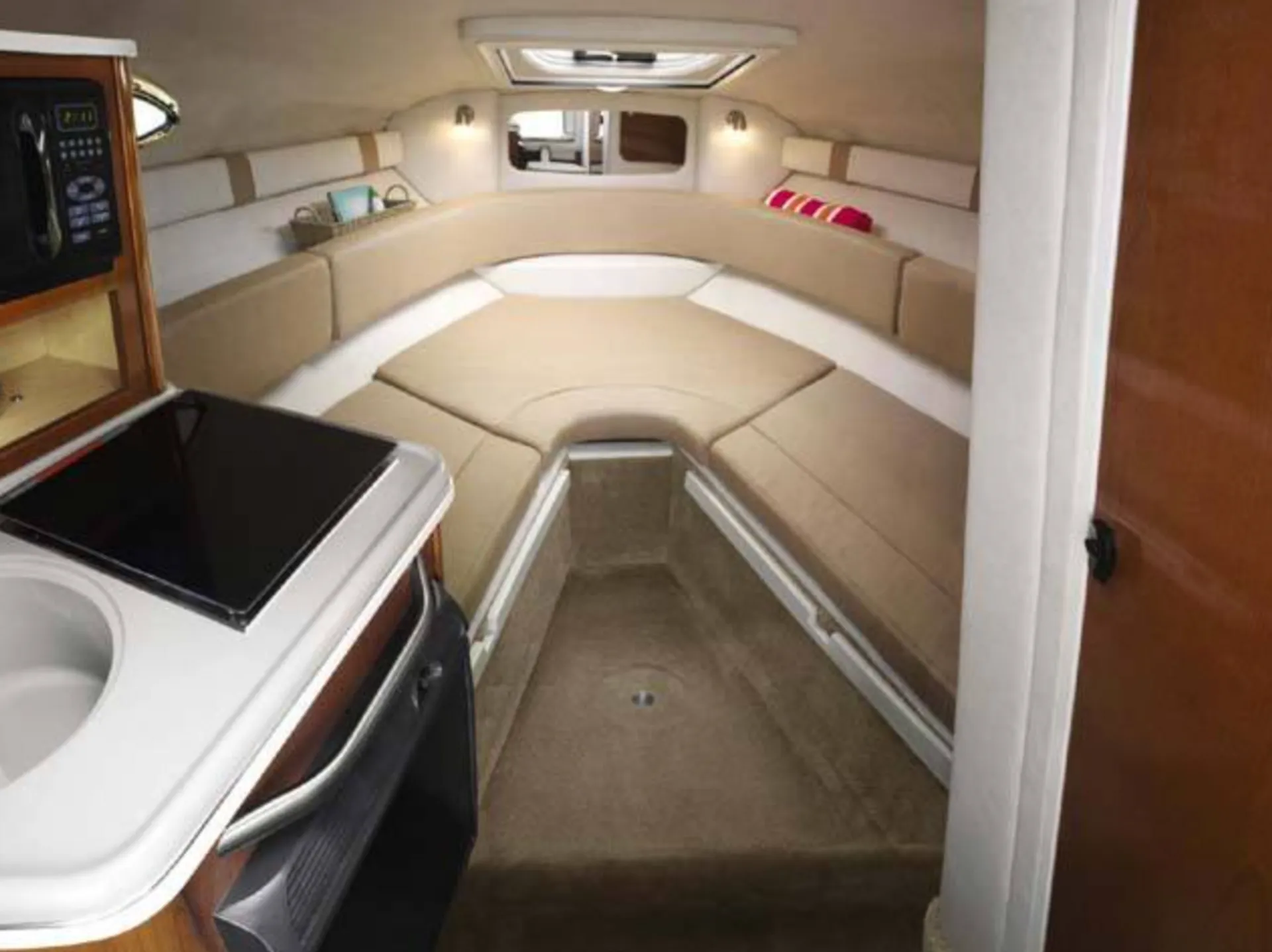 Sea Ray Boats 240 Sundancer in Riviera Beach, FL — photo 5