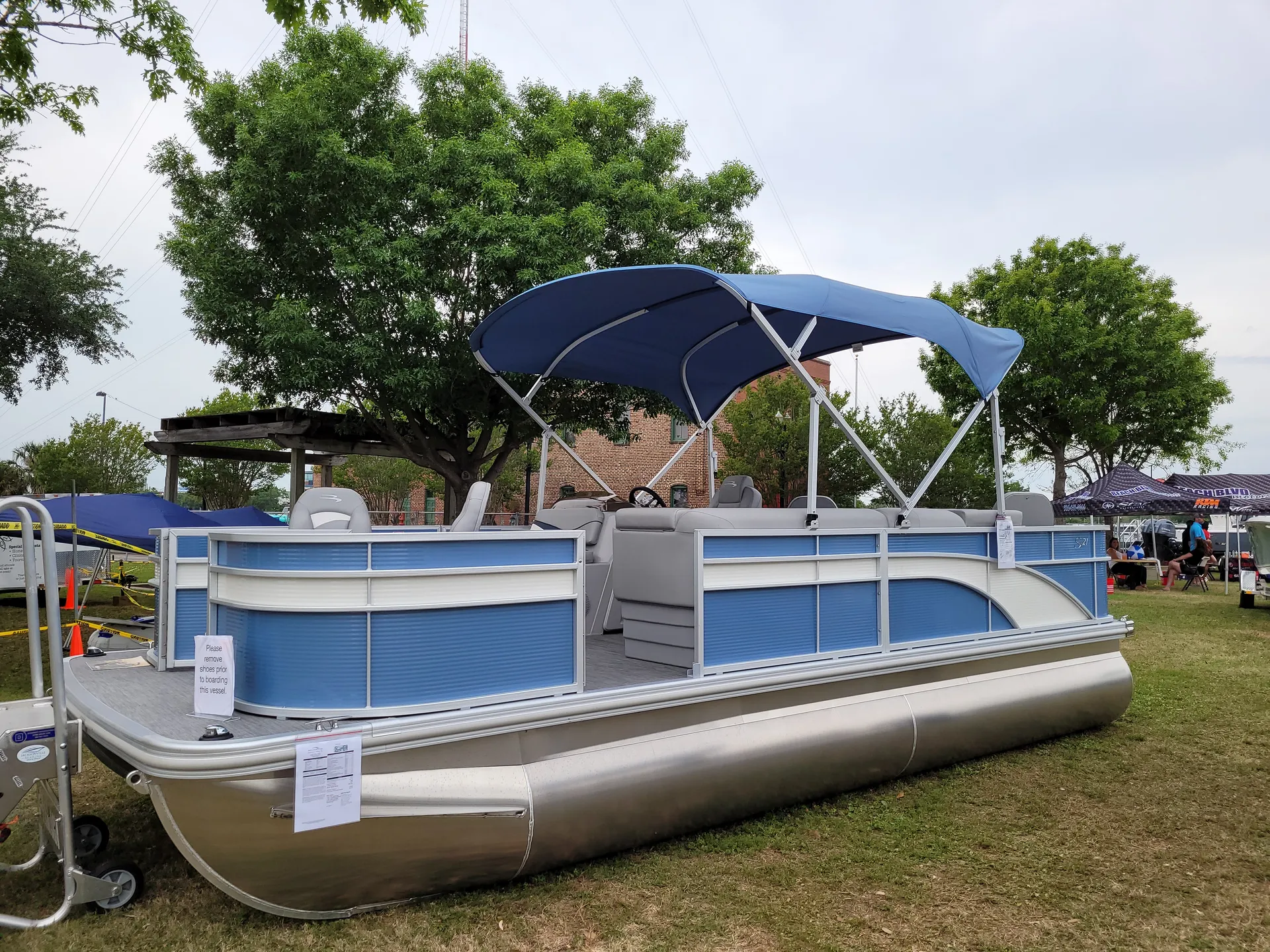 BENNINGTON MARINE 21 SFX in Cocoa Beach, FL — photo 2