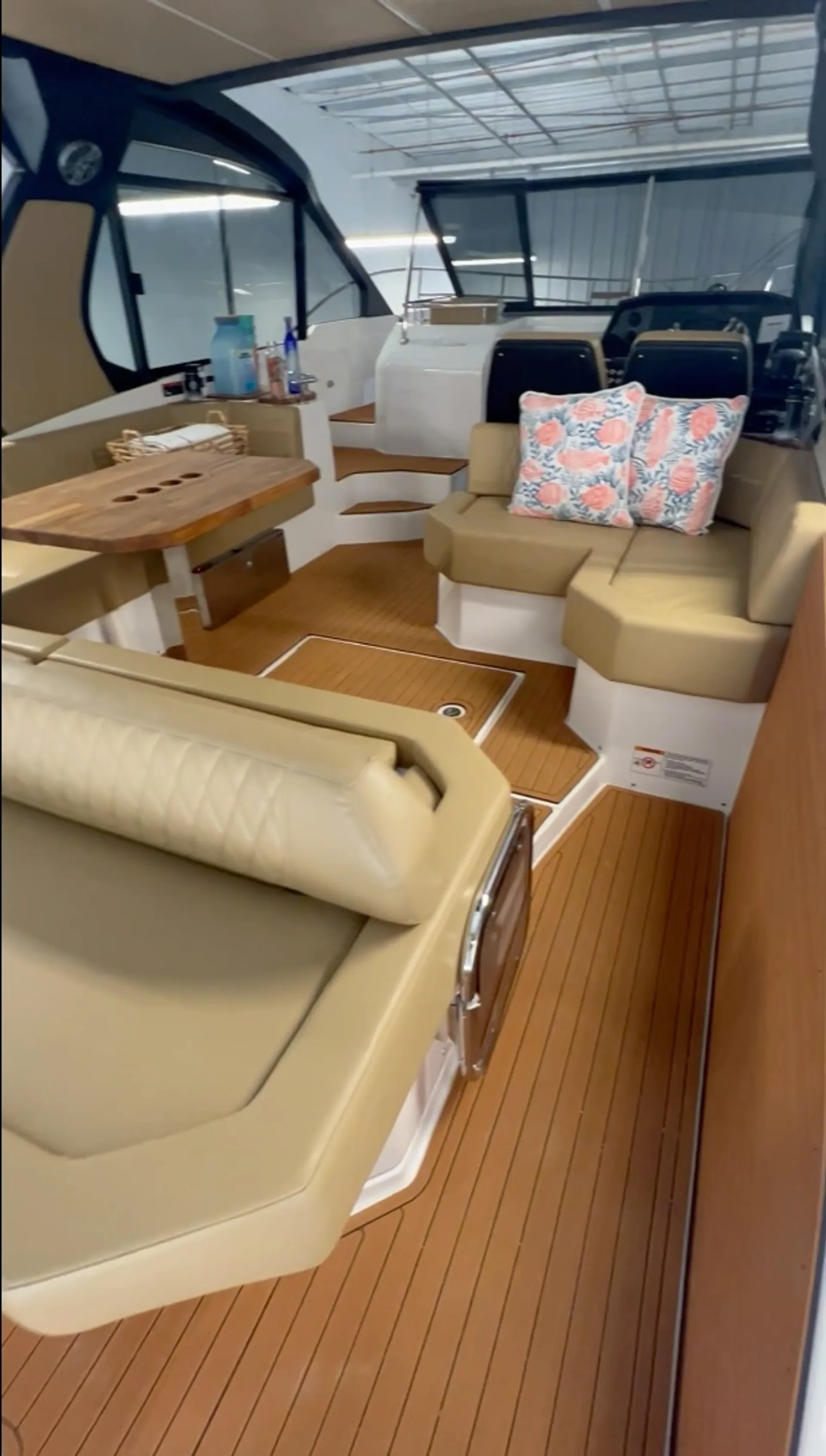 38' Yacht.  Bachelorette or family fun for 12.  New Boat coming- 2026