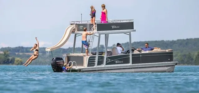 Rent a TAHOE PONTOONS pontoon in Coeur d'Alene, ID near me