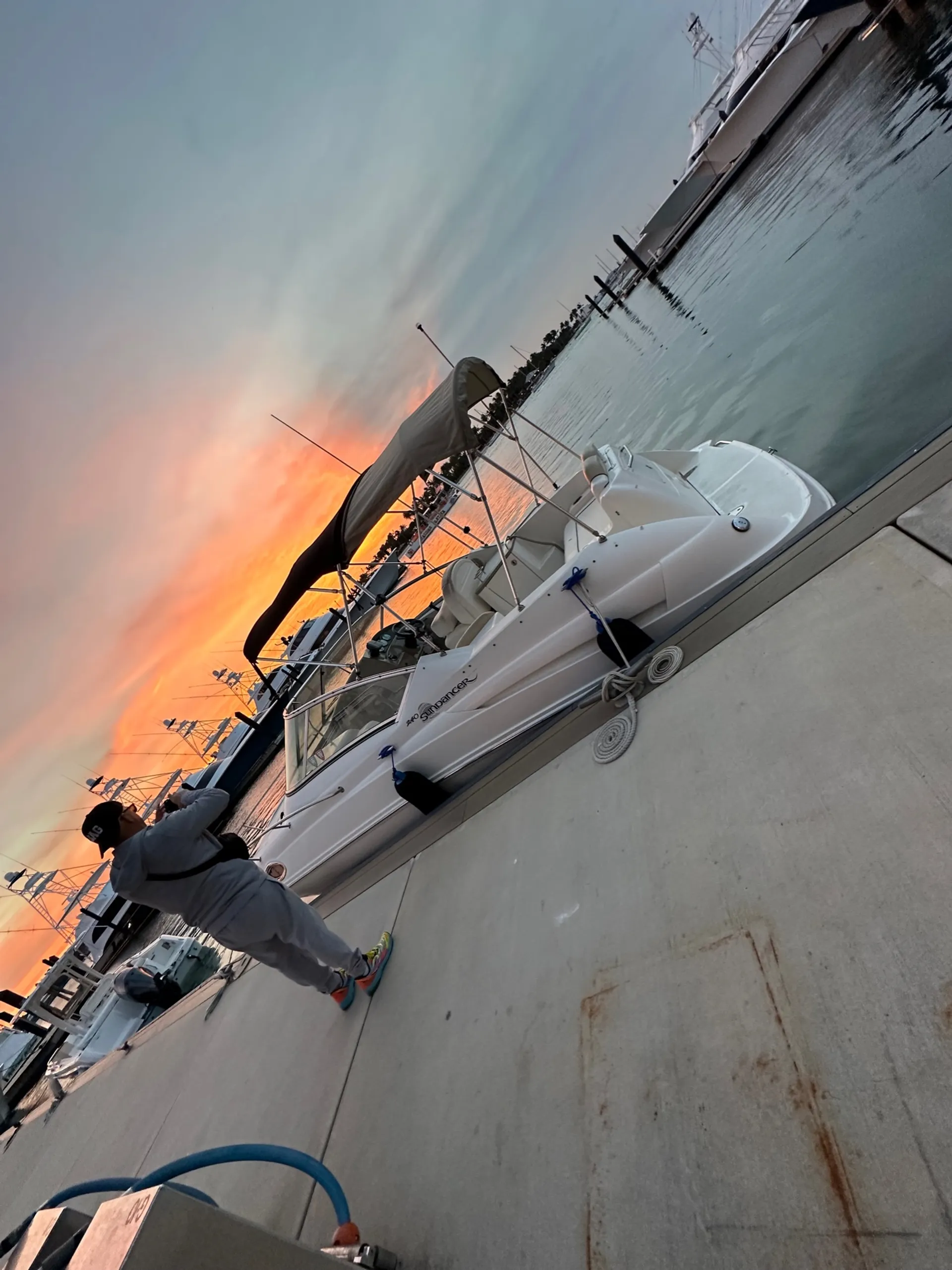 Sea Ray Boats 240 Sundancer in Riviera Beach, FL — photo 8