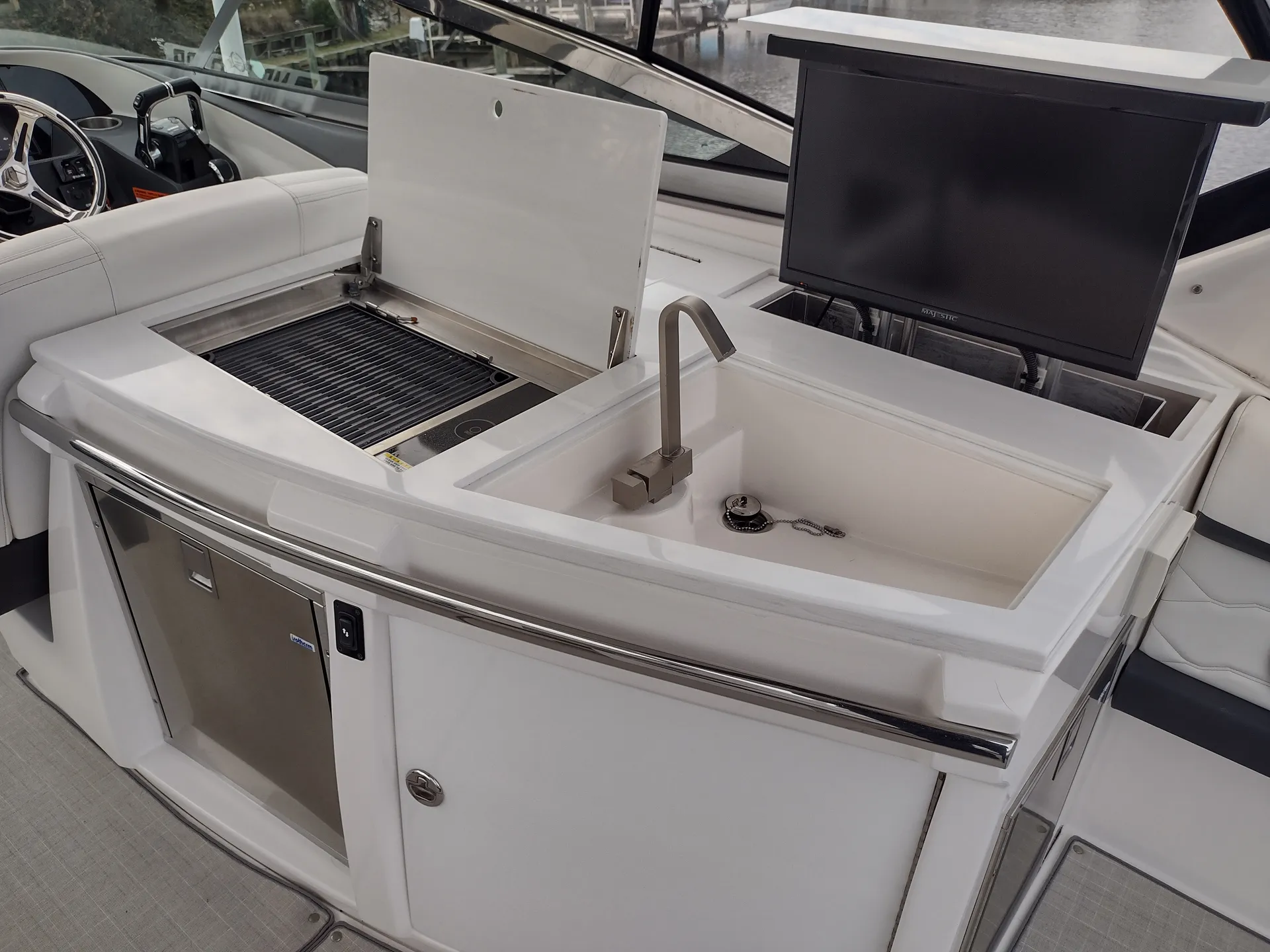 Still Crazy II - Cruise the Chesapeake in luxury! (Captained)