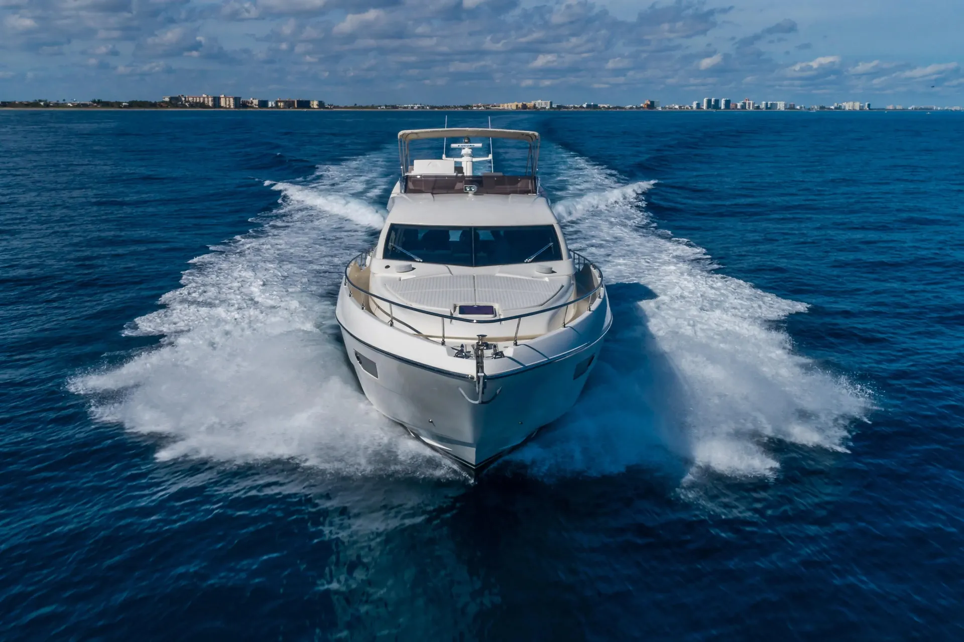 69ft Ferretti, Most Luxurious Yacht in Hawaii -Unparalleled Experience