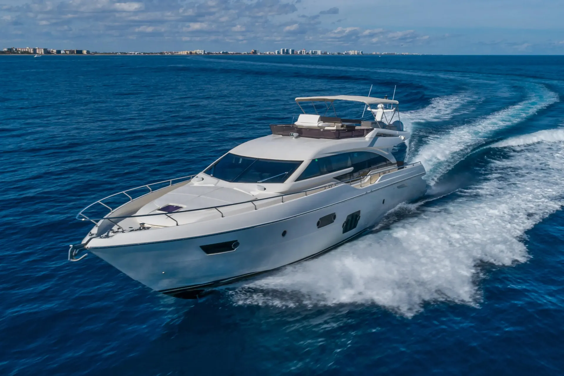 69ft Ferretti, Most Luxurious Yacht in Hawaii -Unparalleled Experience
