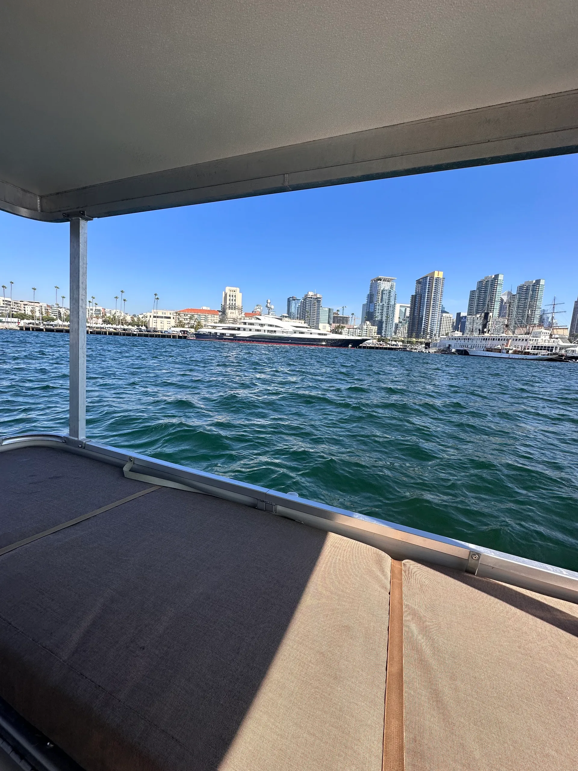 30’ Pontoon Party Hut for up to 12 w/ Paddle Board and Lily Pad