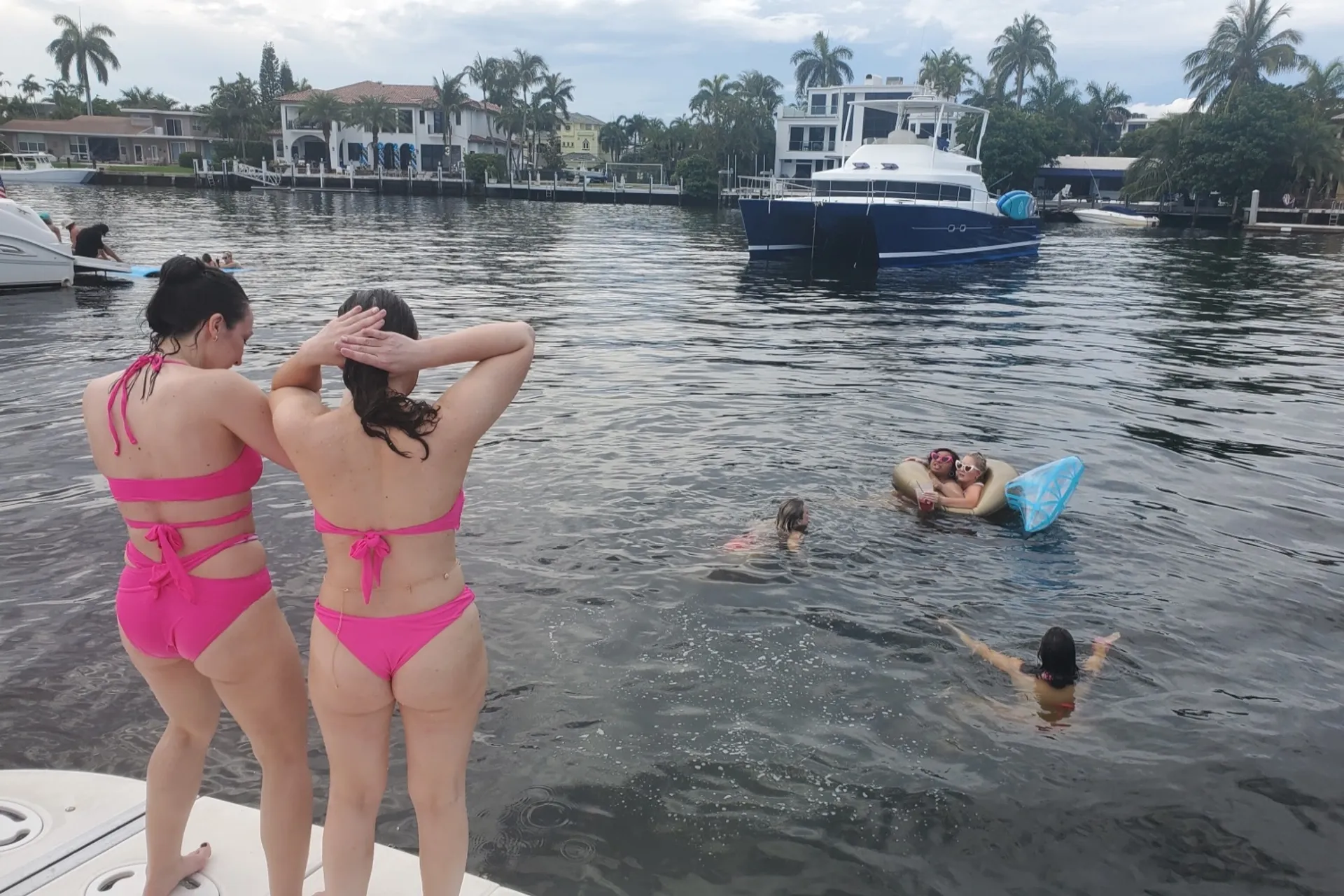 Hatteras 34 - #1 Family-Friendly Fishing Charters