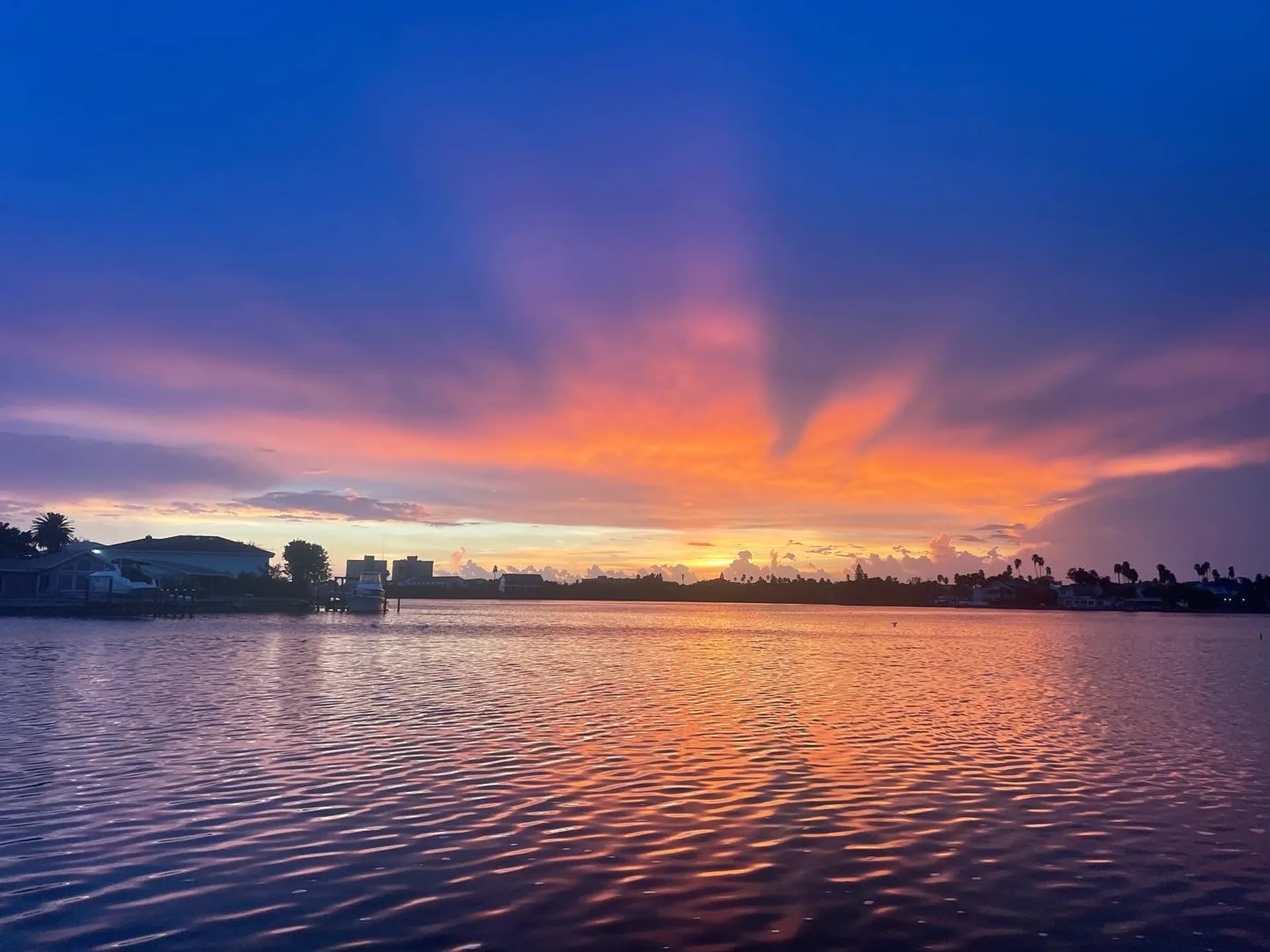 Hurricane Boats SDS 232 in Belleair Bluffs, FL — photo 2