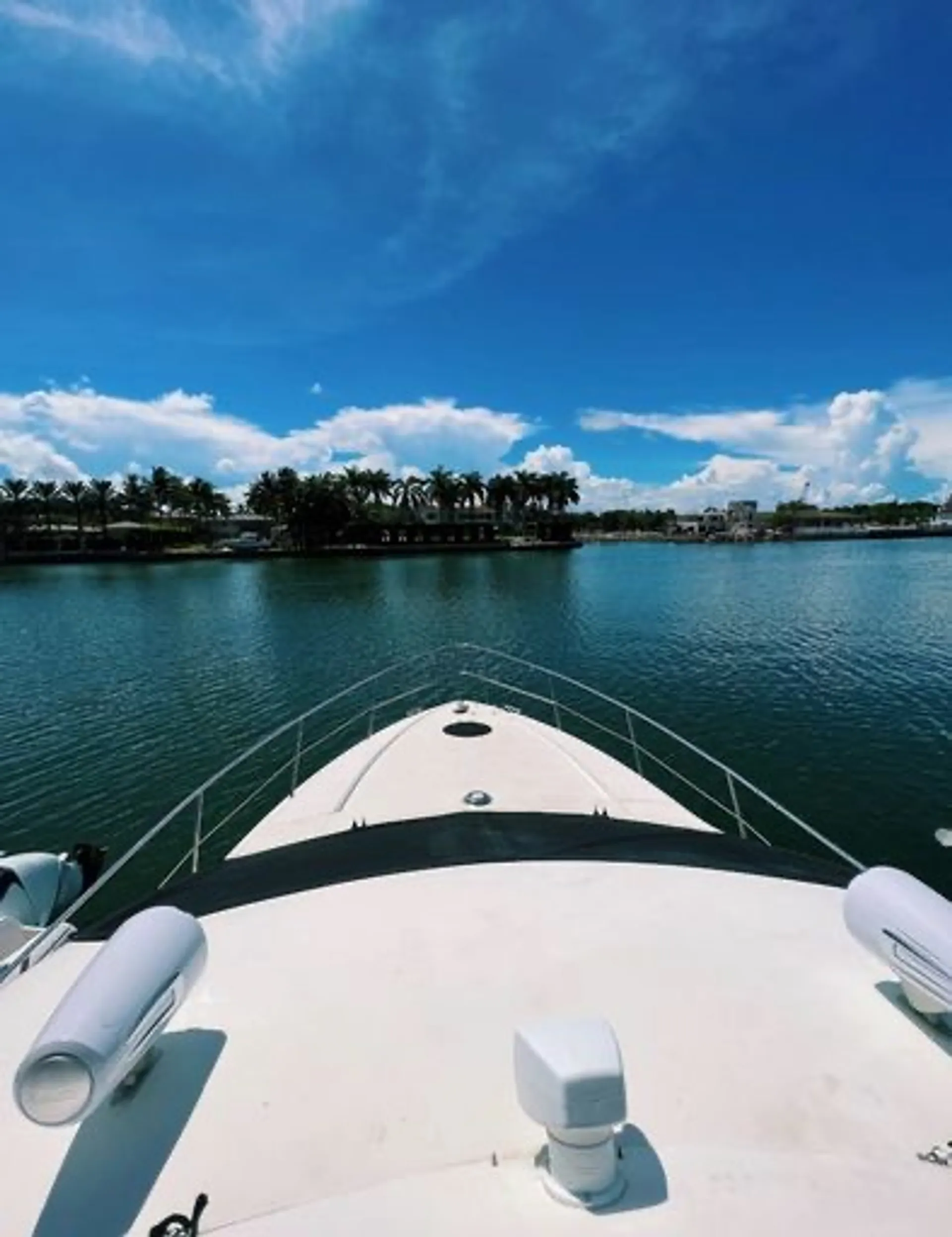 Sea Ray Boats 510 Sundancer in Miami, FL — photo 5