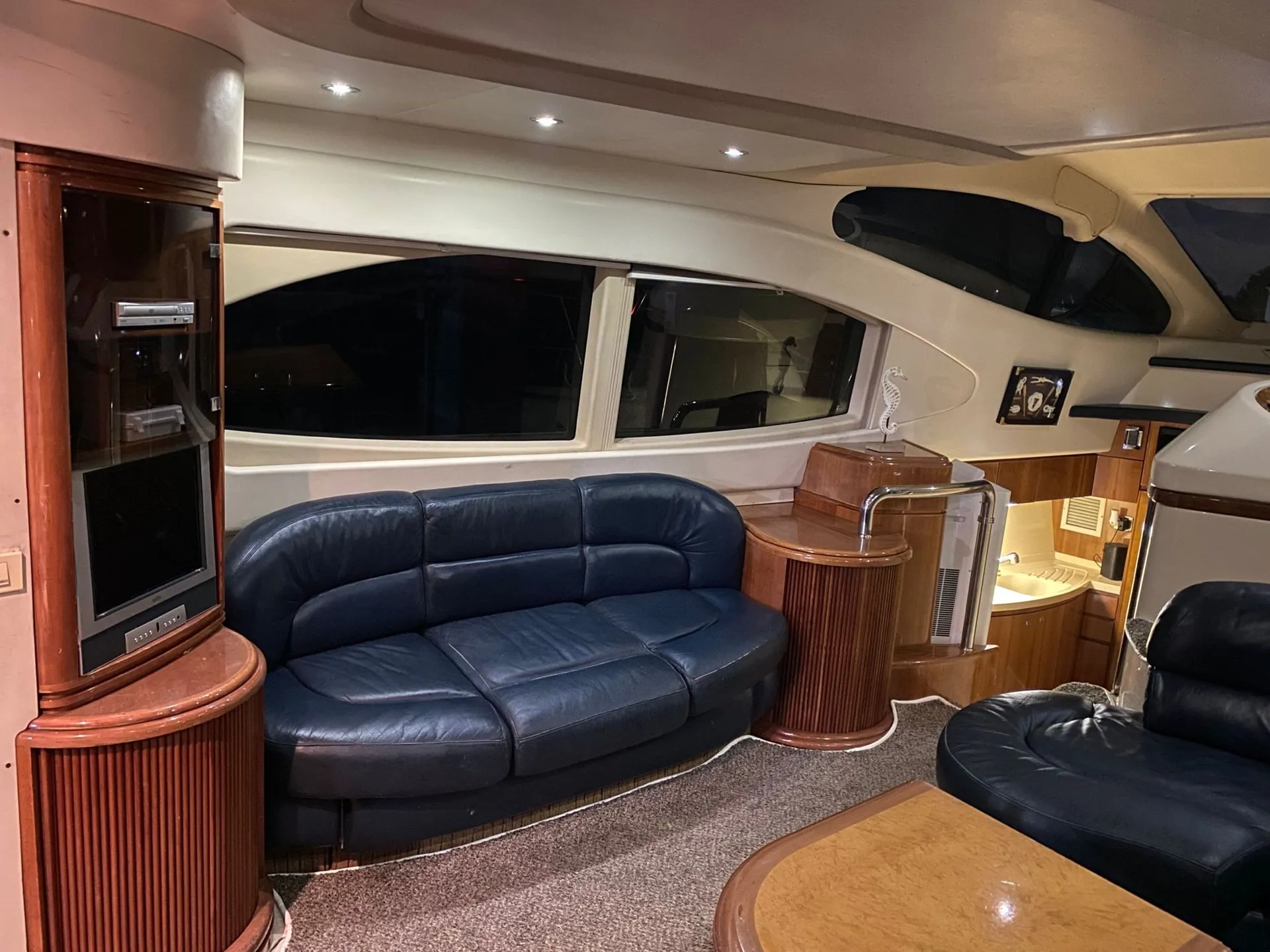 Sea Ray Boats 510 Sundancer in Miami, FL — photo 7