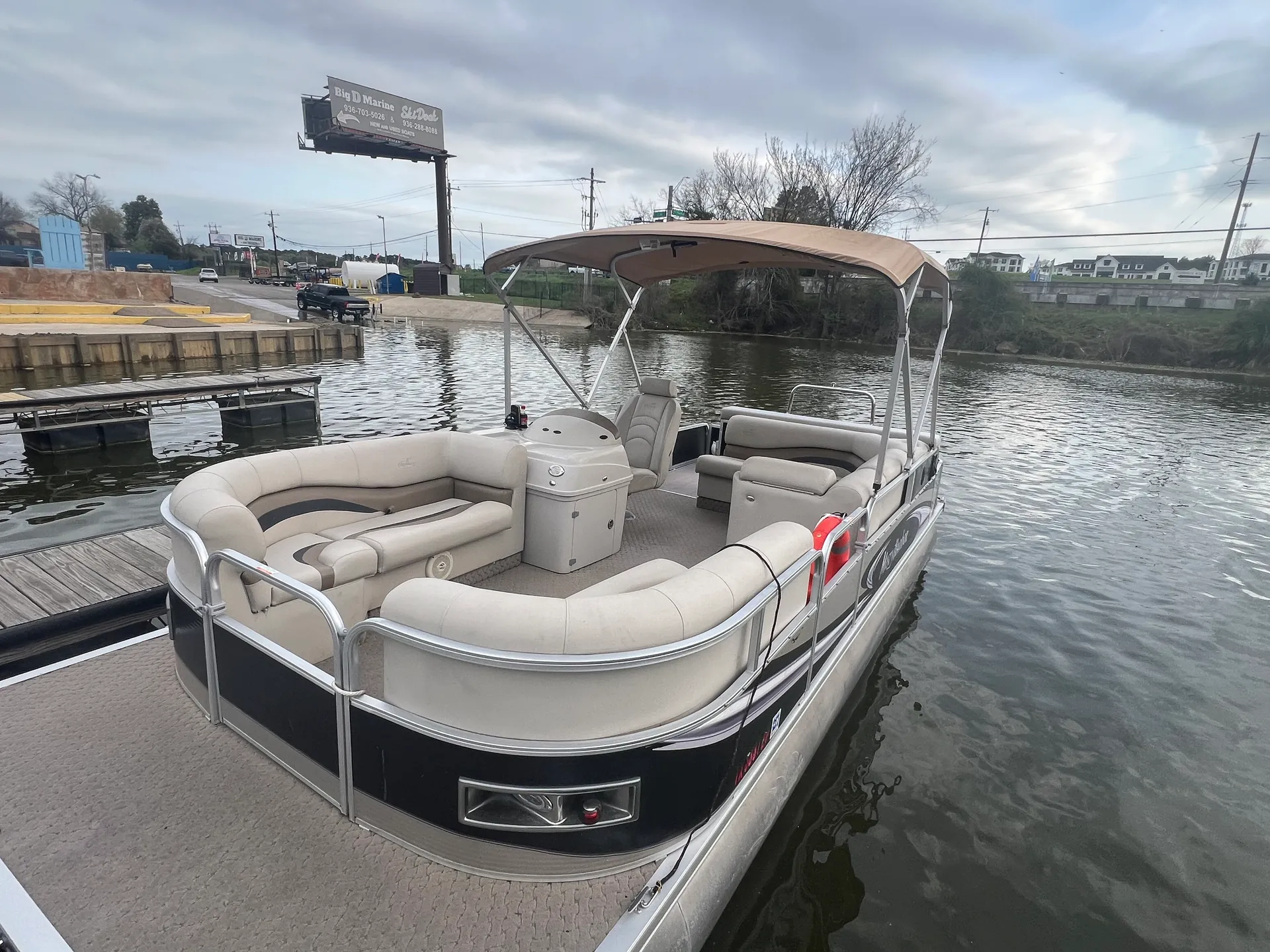 On the Pontoon! Lake Conroe!!