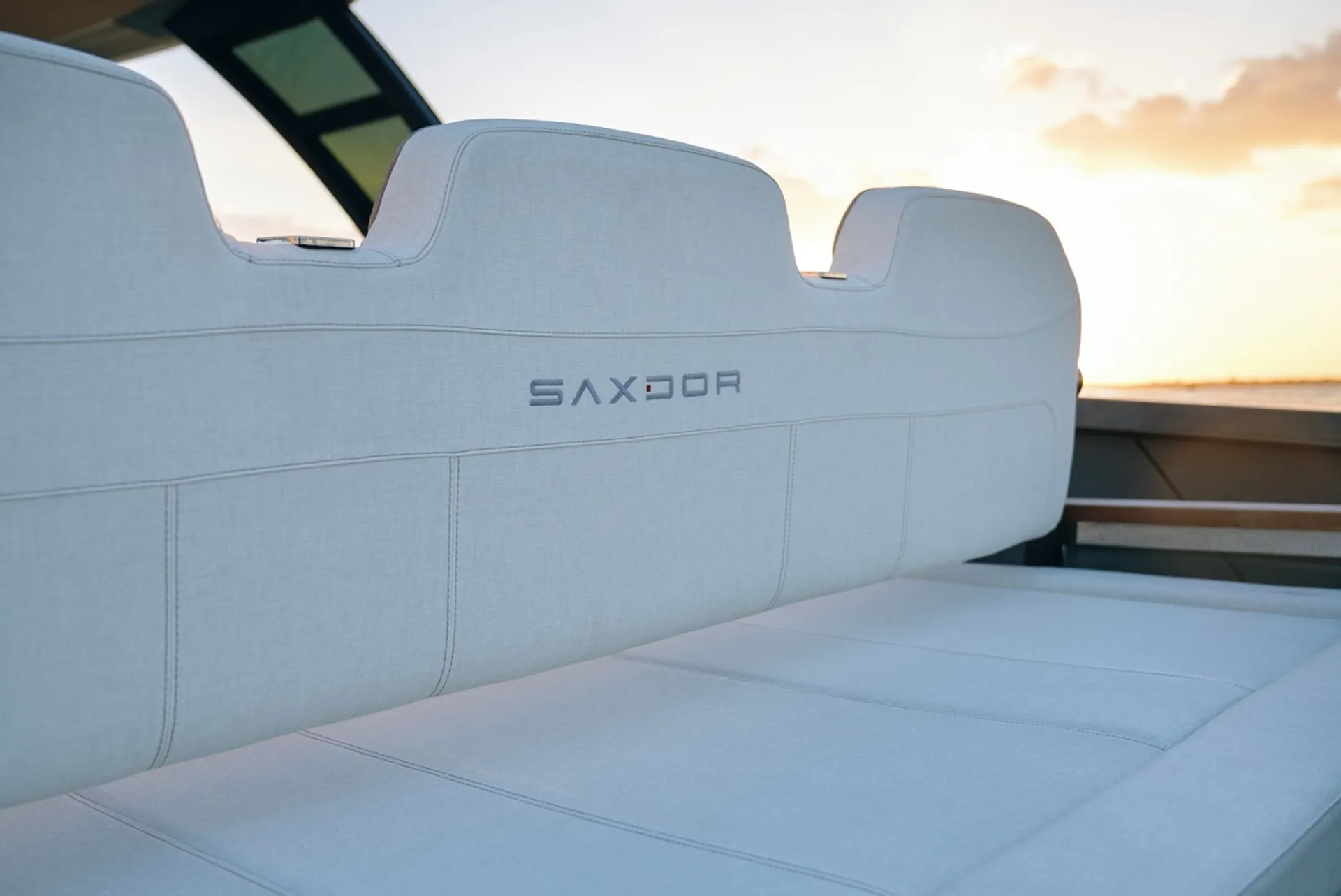 Top-Rated Saxdor 320 GTO | Exceptional Service | European Standards