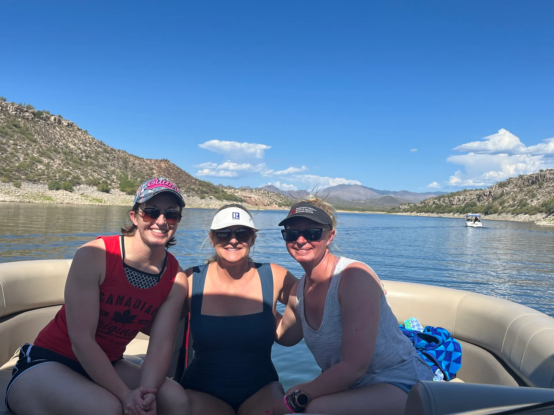 Float Like a VIP on our Bentley -Your Exclusive Lake Pleasant Retreat!