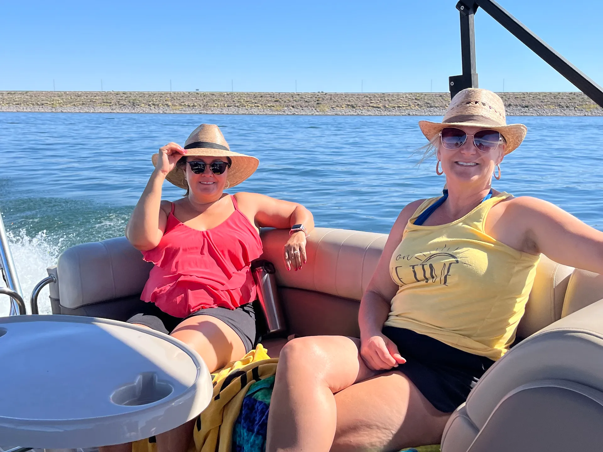 Float Like a VIP on our Bentley -Your Exclusive Lake Pleasant Retreat!