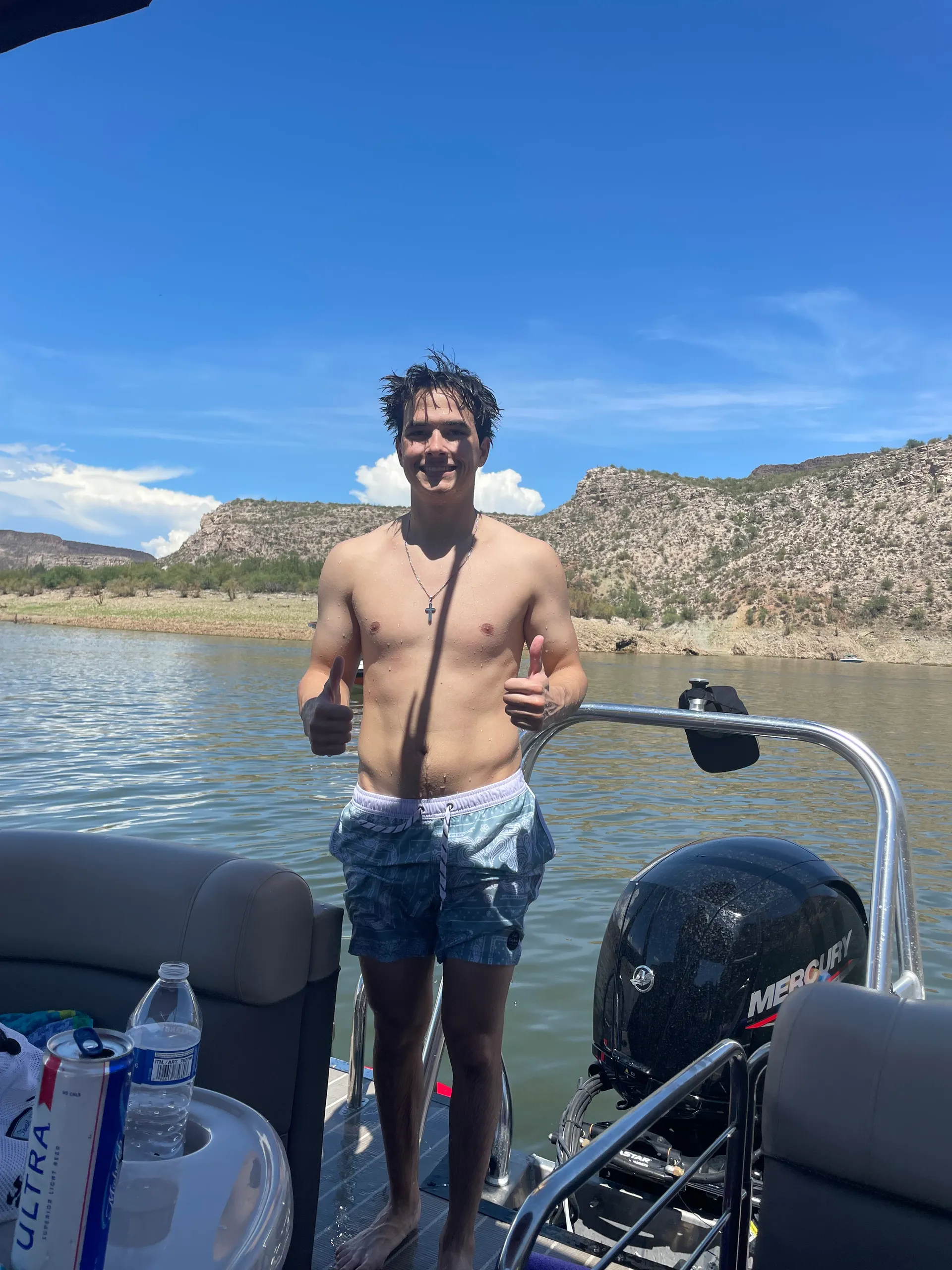 Float Like a VIP on our Bentley -Your Exclusive Lake Pleasant Retreat!