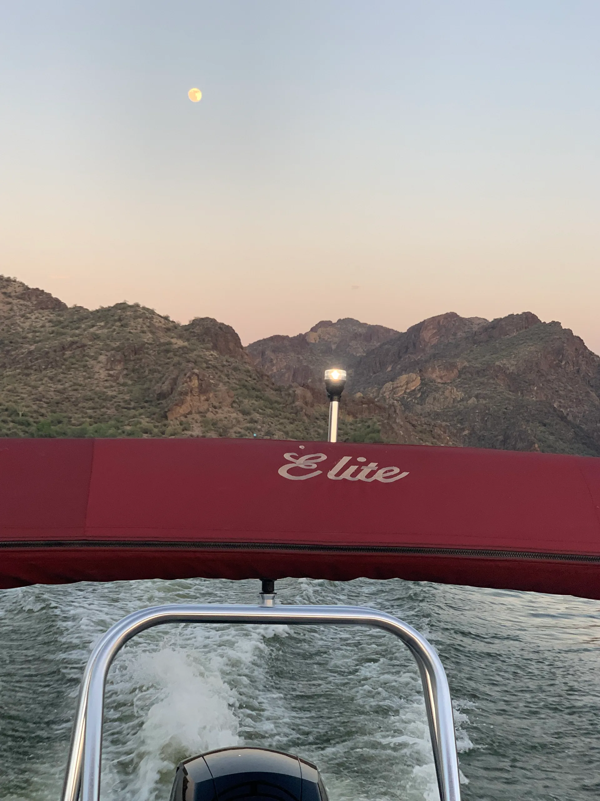 Float Like a VIP on our Bentley -Your Exclusive Lake Pleasant Retreat!