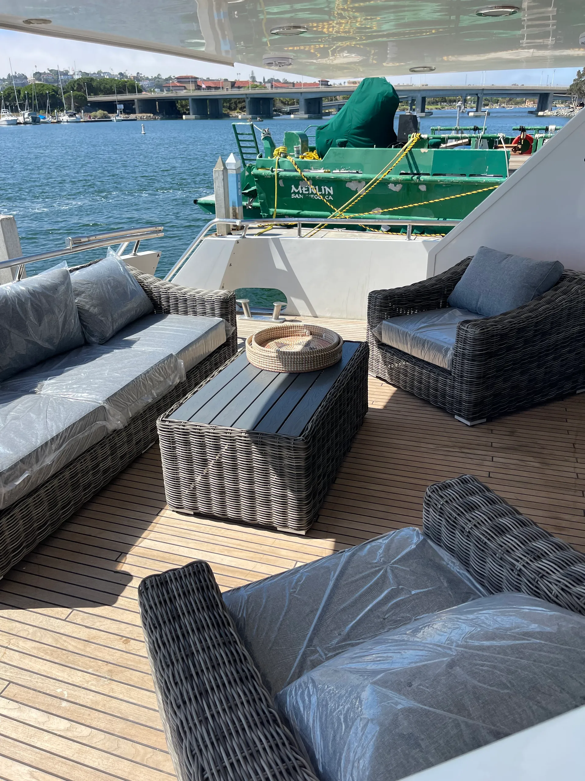 100 ft Moira beautiful cruiser yacht 