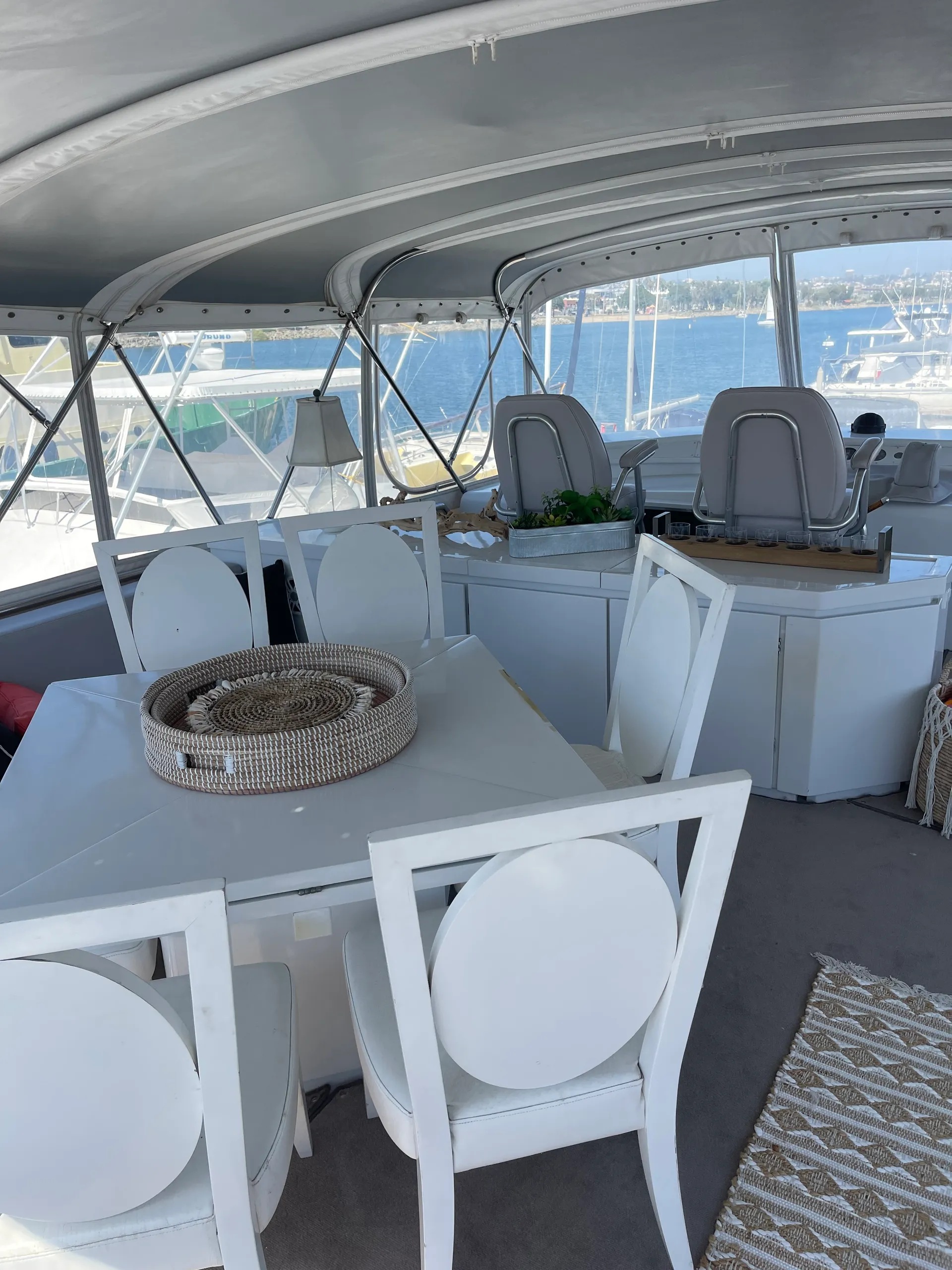 100 ft Moira beautiful cruiser yacht 