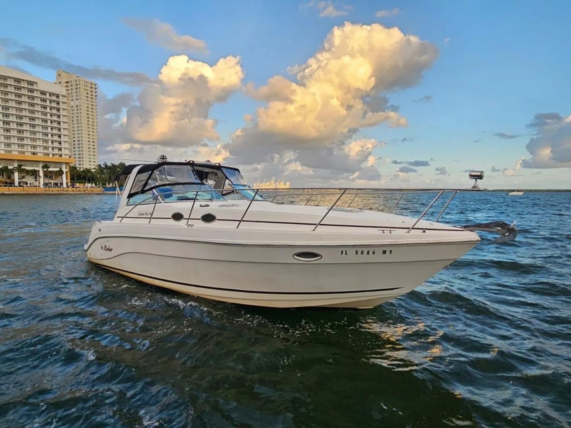 37ft Rinker FREE Champagne on 4hr+Miami Cruise 