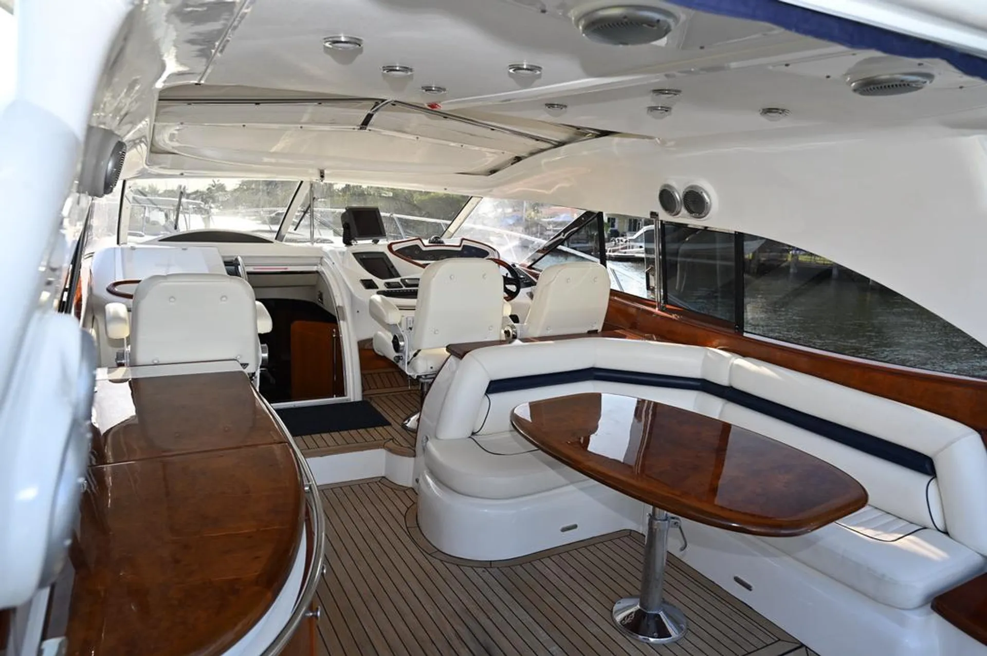 56' Luxury Yacht Crab Island Cruise 12 ppl