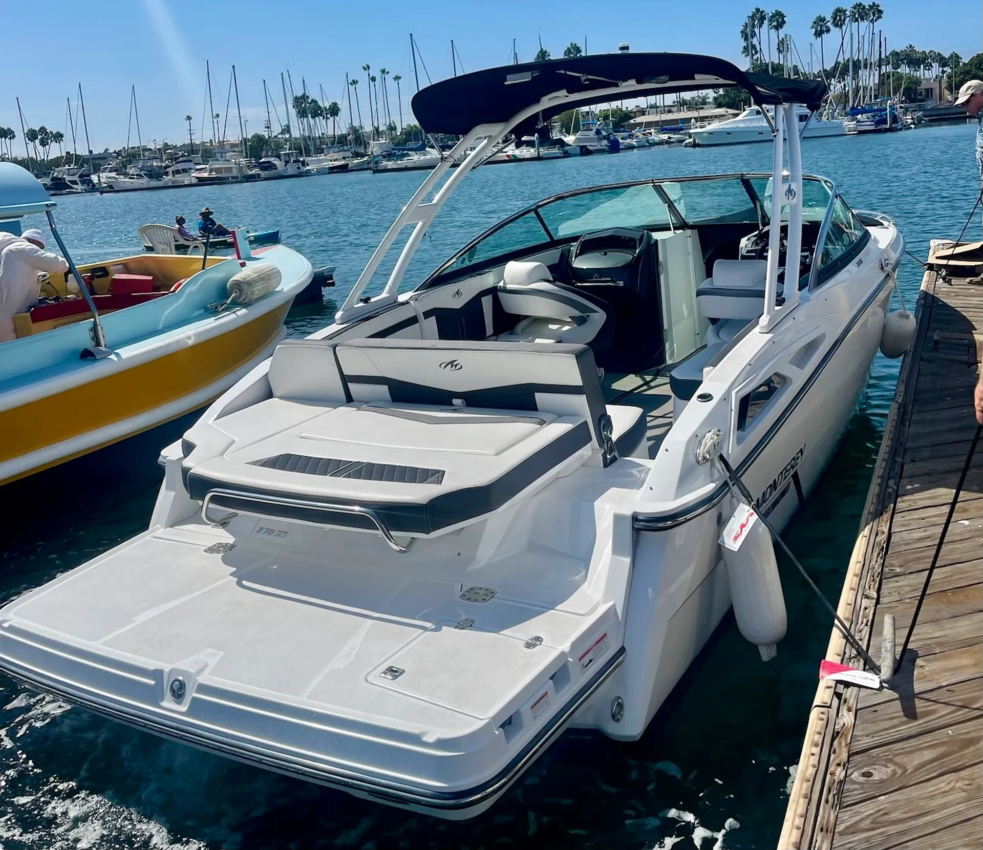 27' Luxurious Monterey 278 Super Sport - Bay and ocean fun! 12 People!