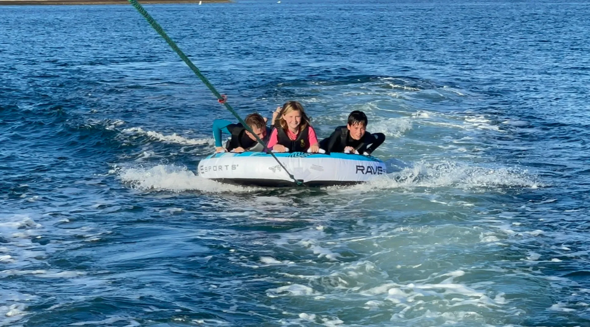 27' Luxurious Monterey 278 Super Sport - Bay and ocean fun! 12 People!