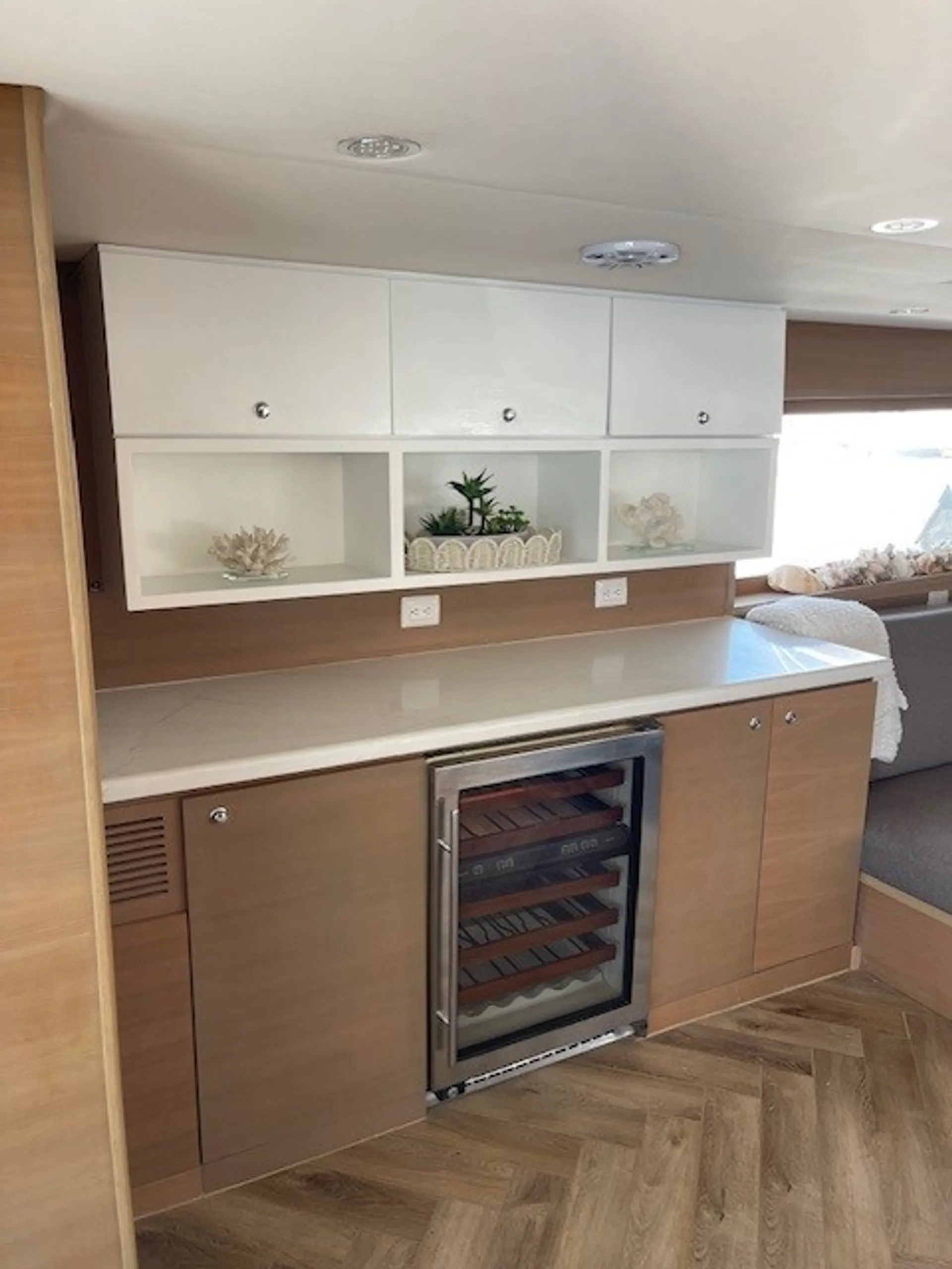 100 ft Moira beautiful cruiser yacht 