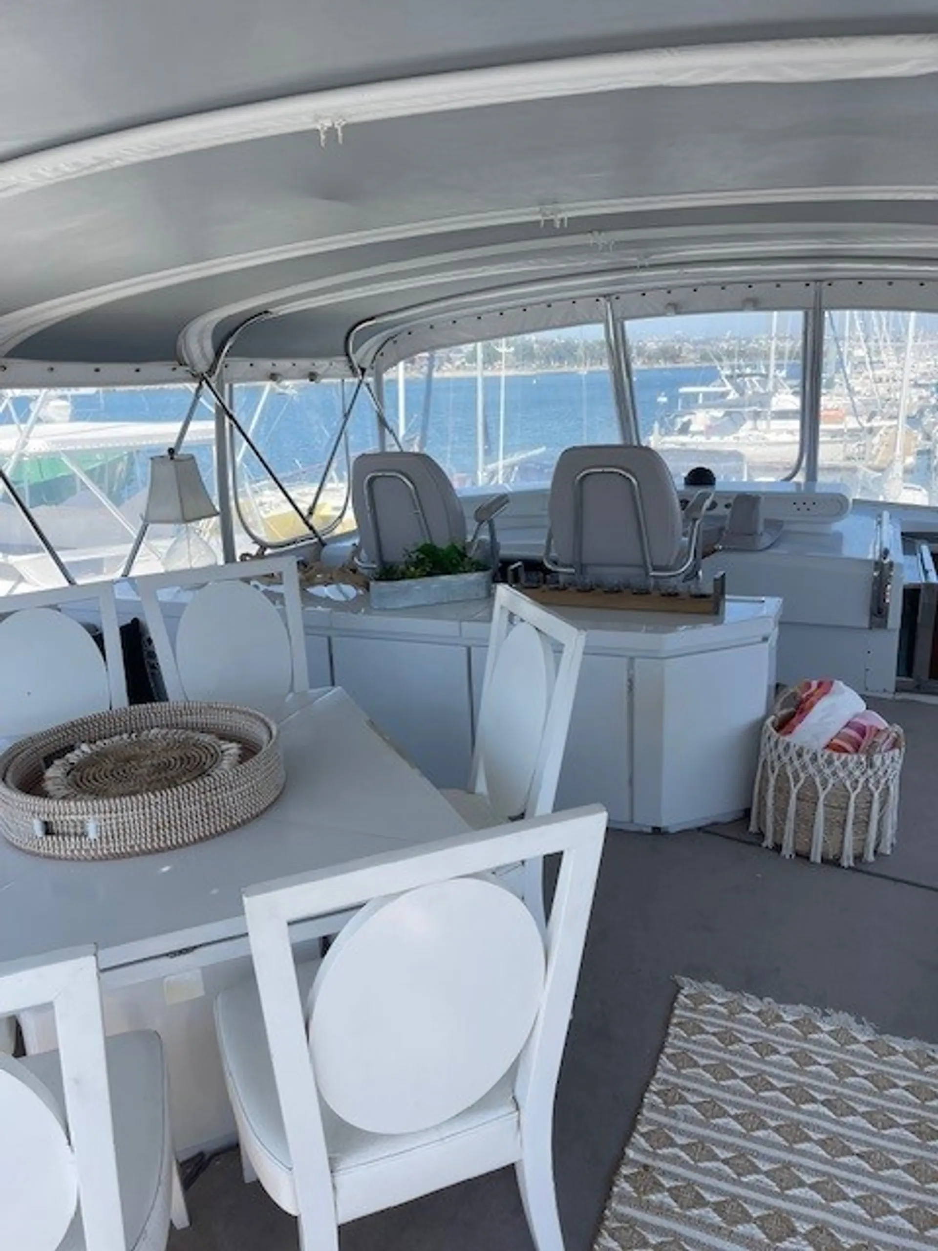 100 ft Moira beautiful cruiser yacht 