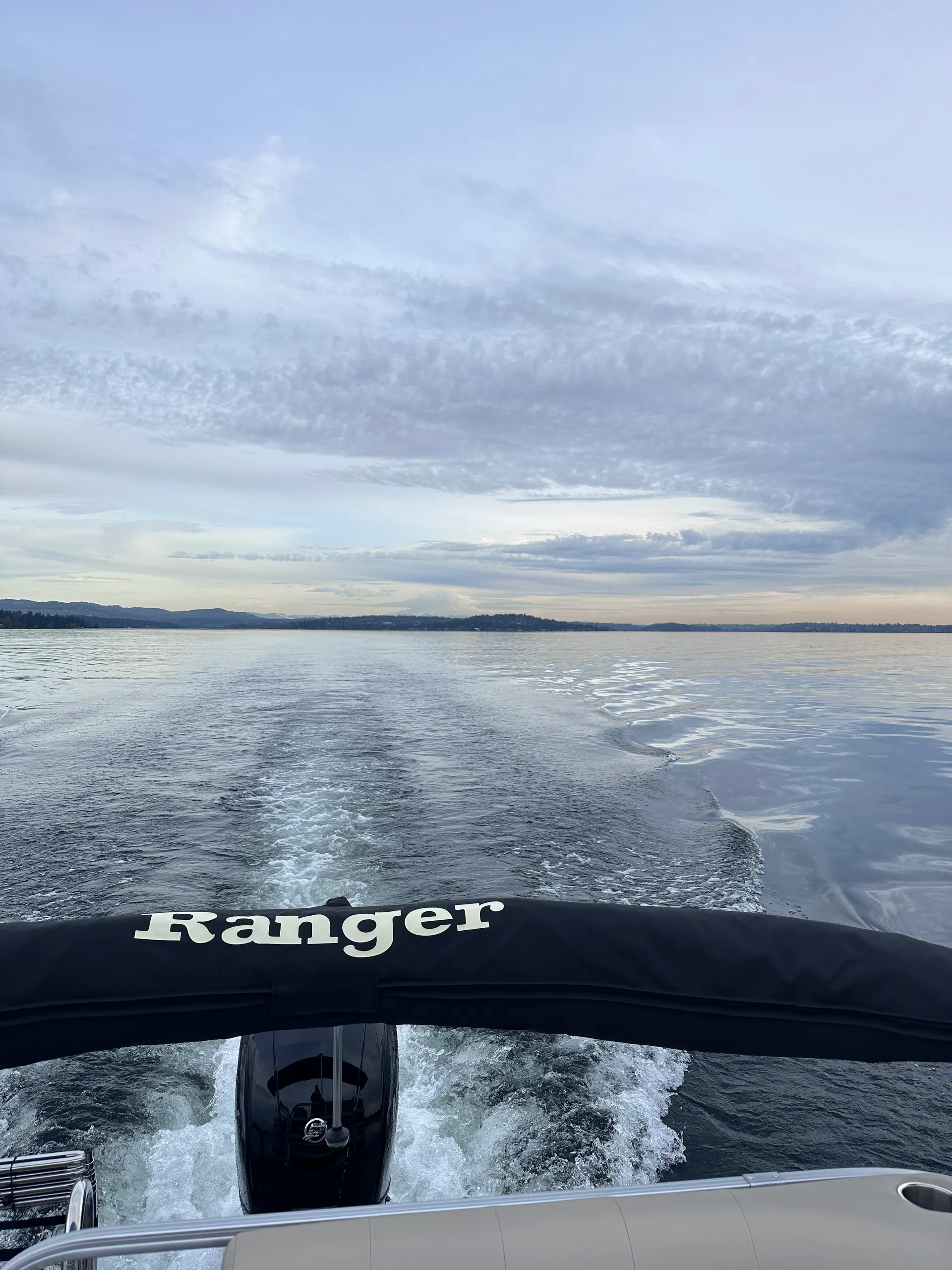 2023 24ft Spacious and Clean Pontoon - The Chubby Duck 🦆