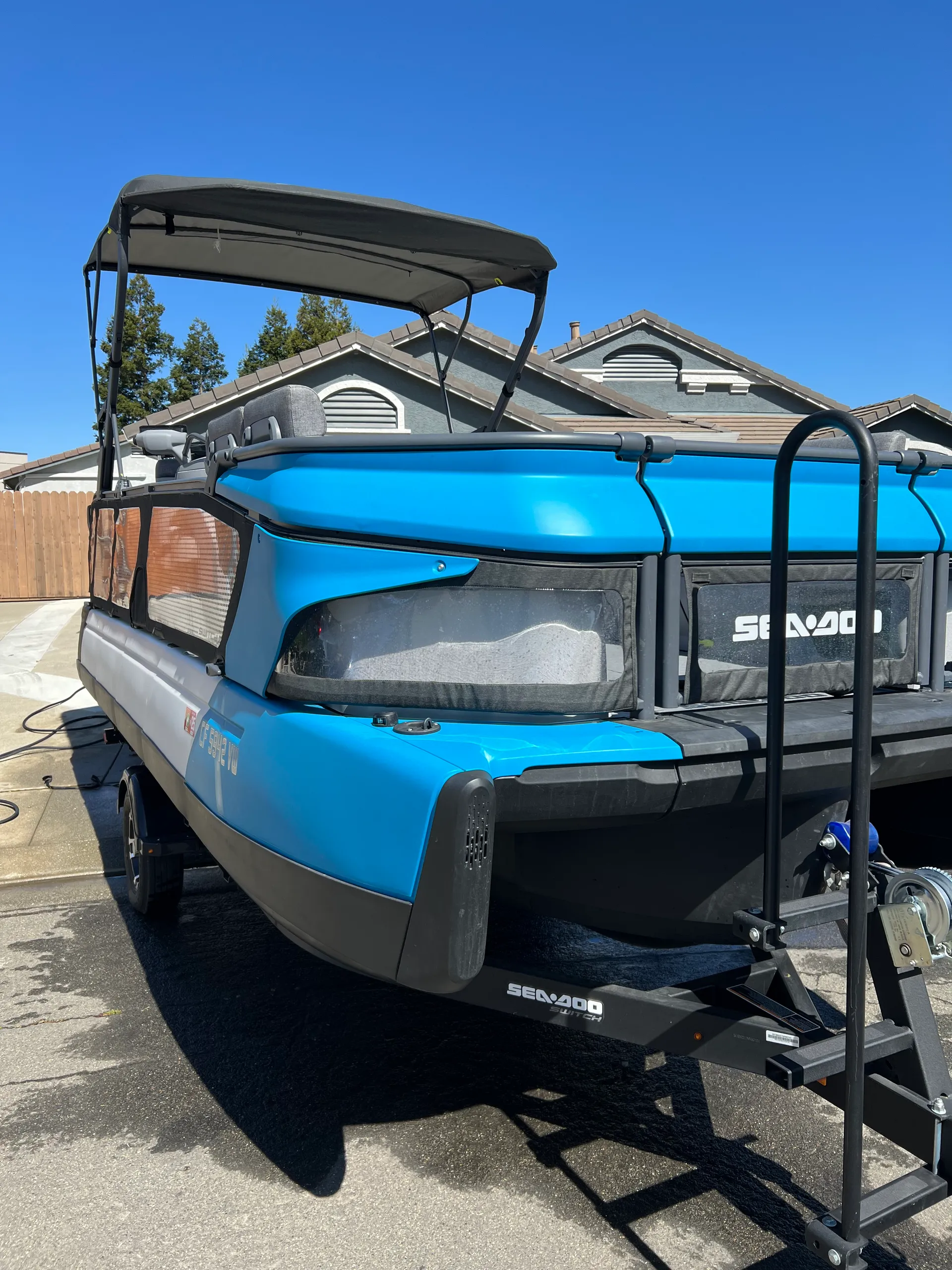 Sea Doo Switch Cruse 21/230 pontoon   Folsom only for now 