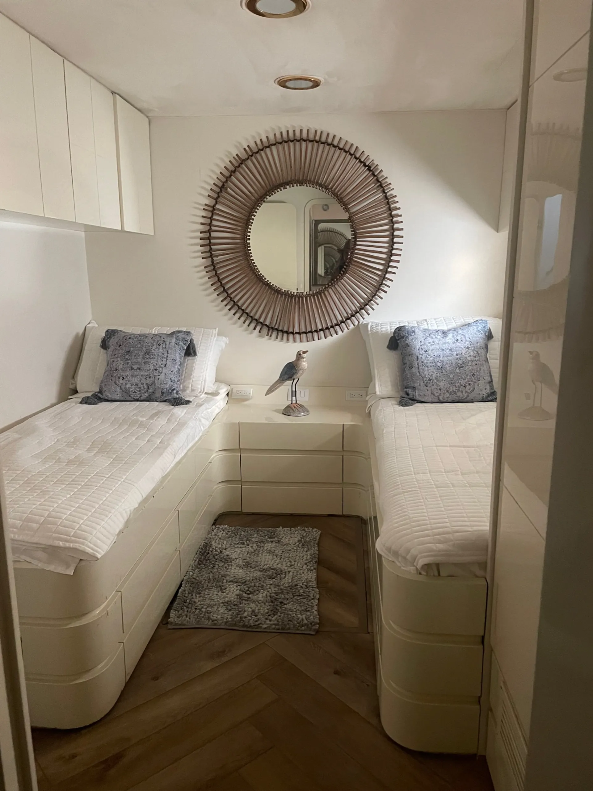 100 ft Moira beautiful cruiser yacht 