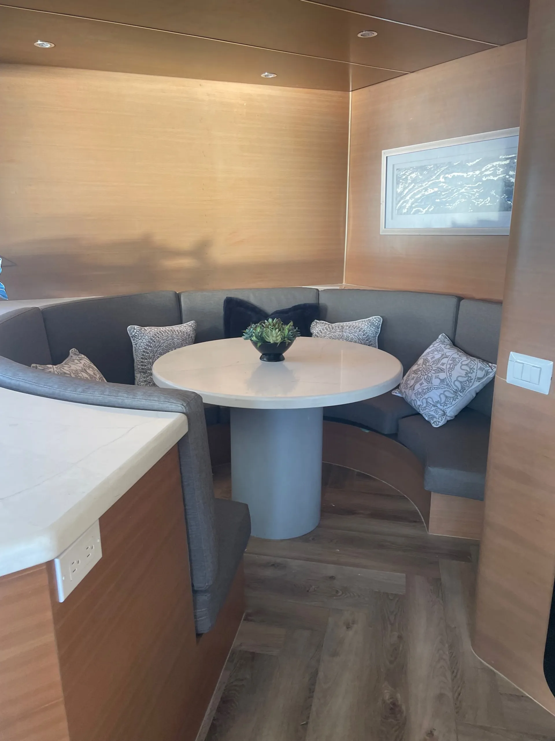 100 ft Moira beautiful cruiser yacht 