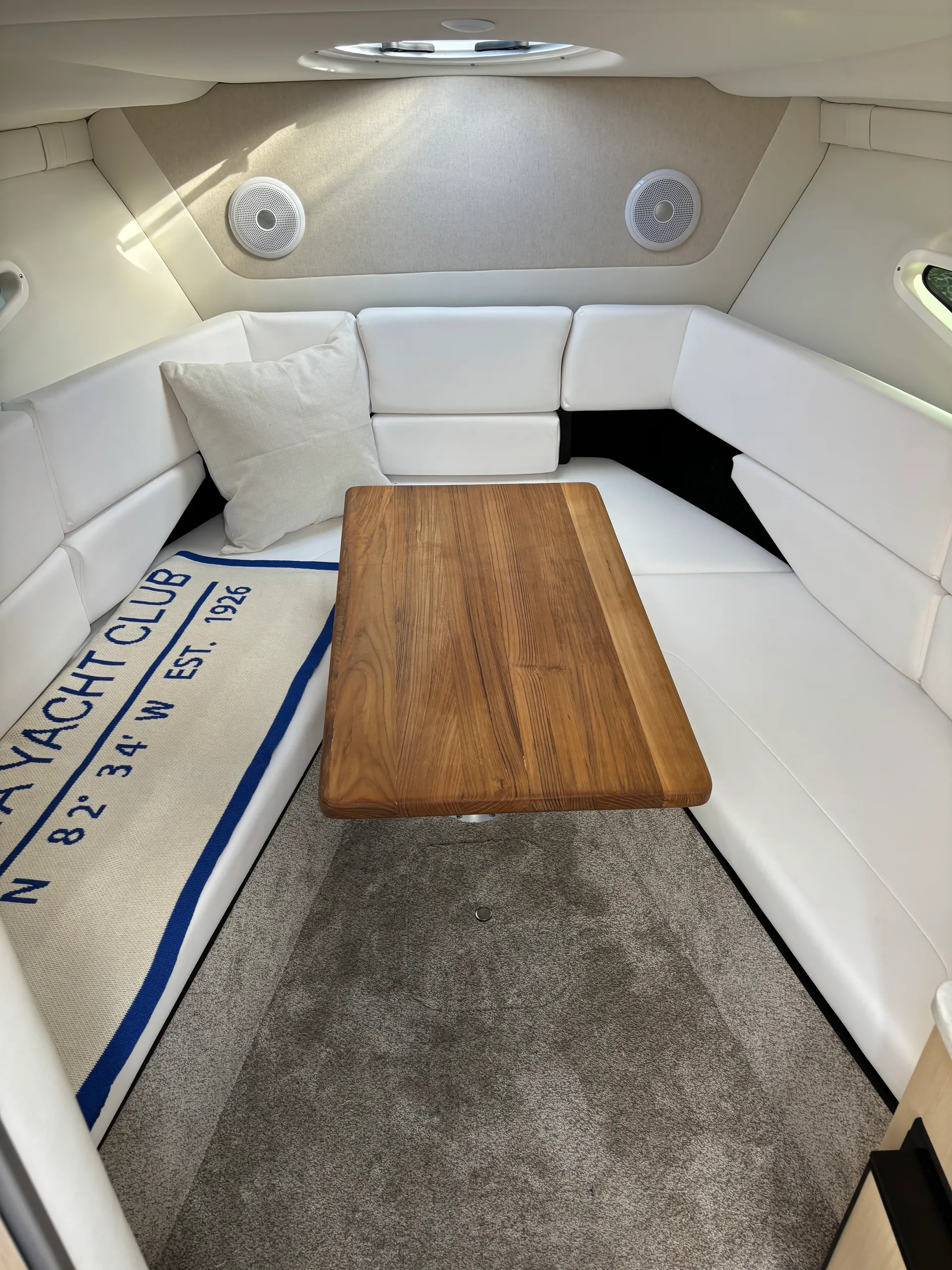 Brand new! Fully loaded-Awesome captain!