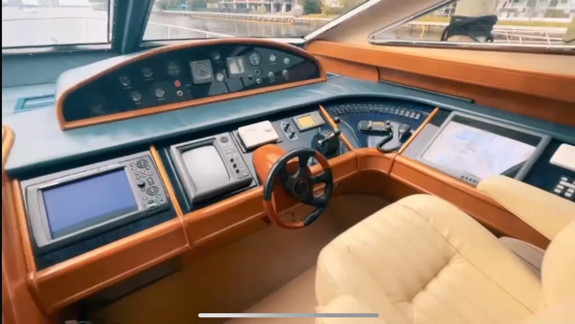 Galeon 470 Sky in Miami Beach, FL — photo 2