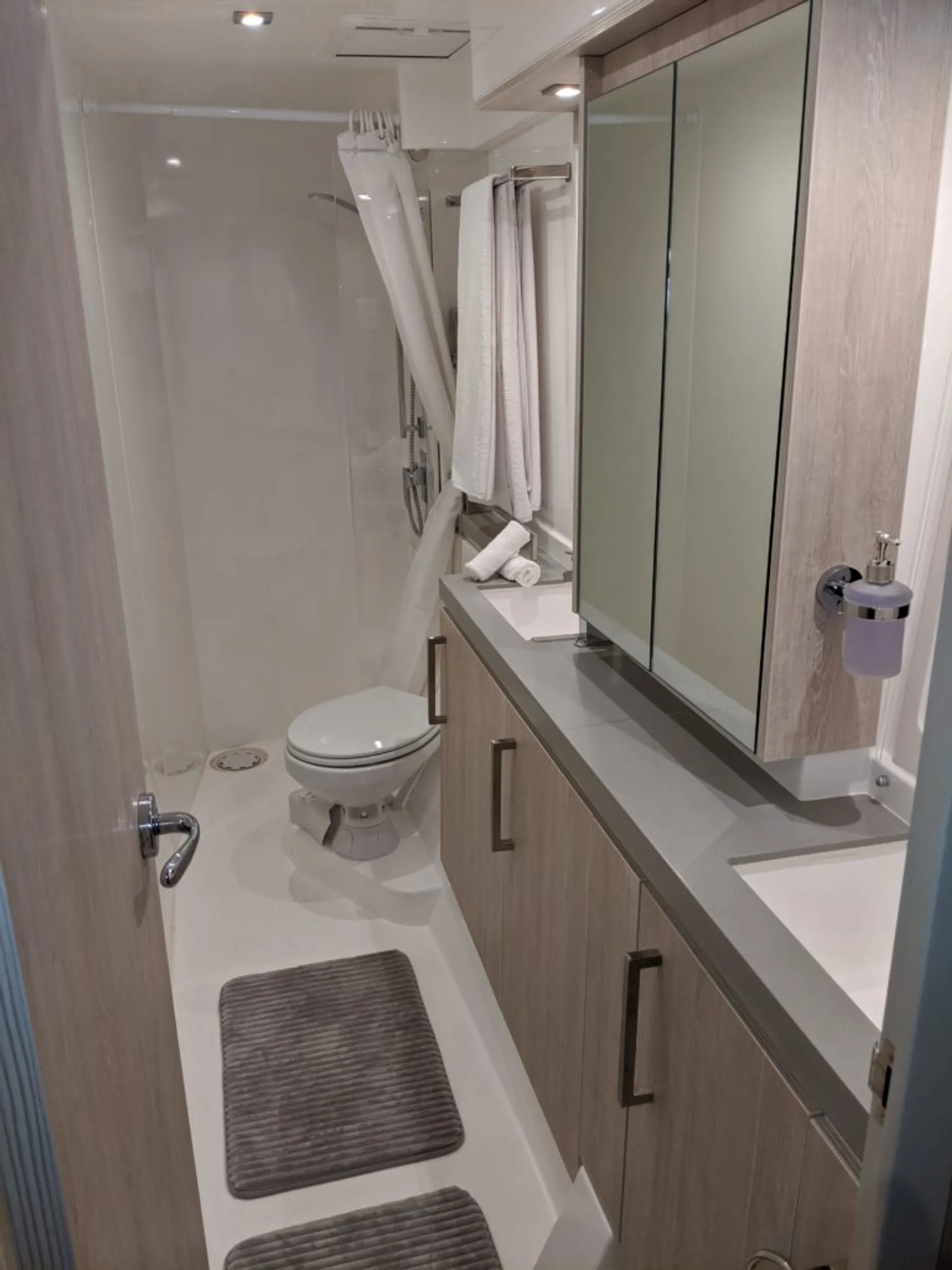 58 leopard super luxury catamaran new 