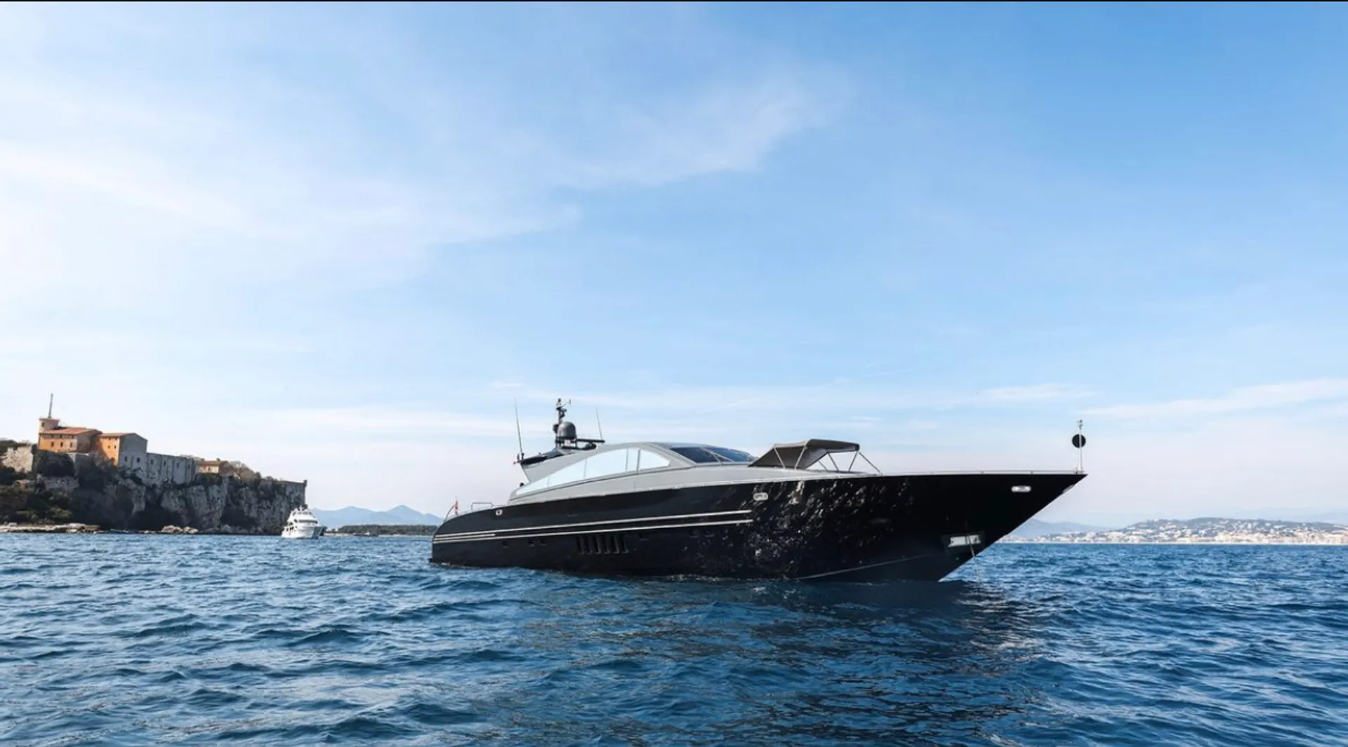 95ft Leopard Pershing Mega Yacht w/Water Toys