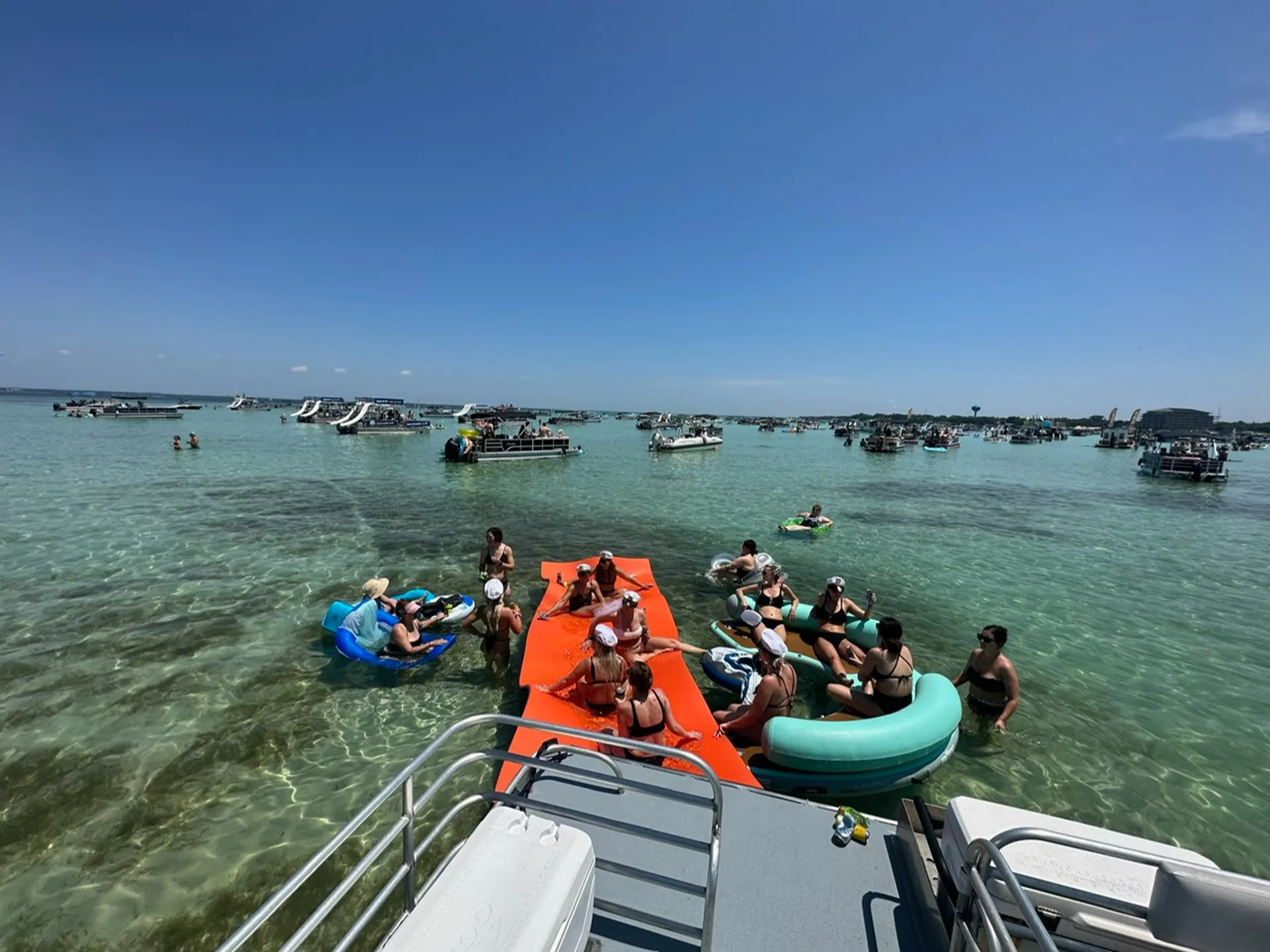 30’ X 10’ Double Decker Tritoon! Crab Island/Destin