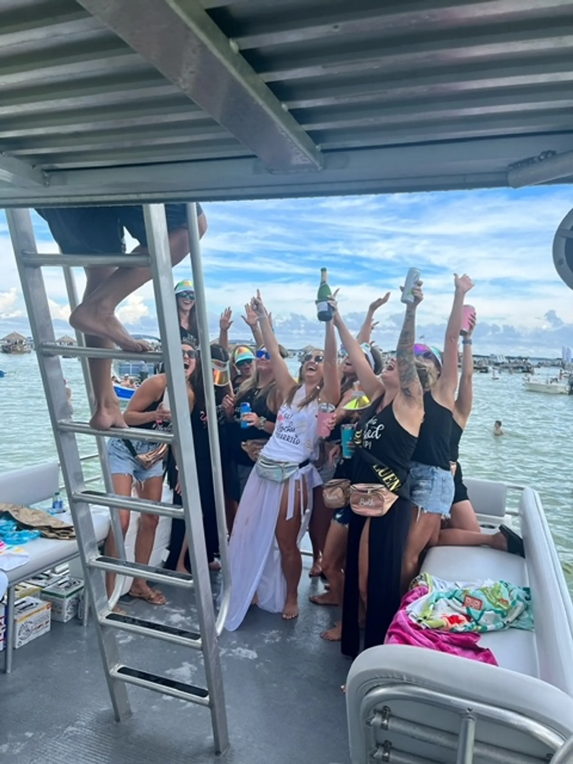 30’ X 10’ Double Decker Tritoon! Crab Island/Destin