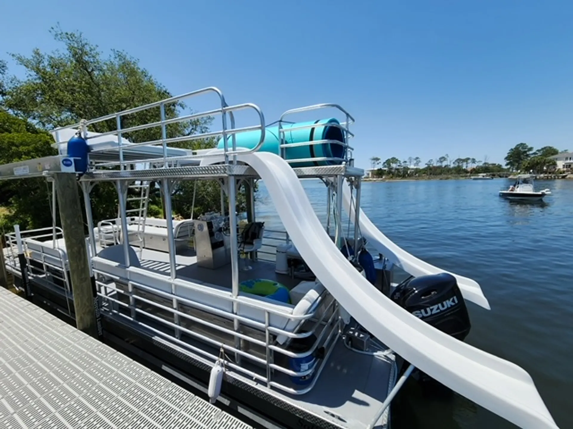 30’ X 10’ Double Decker Tritoon! Crab Island/Destin