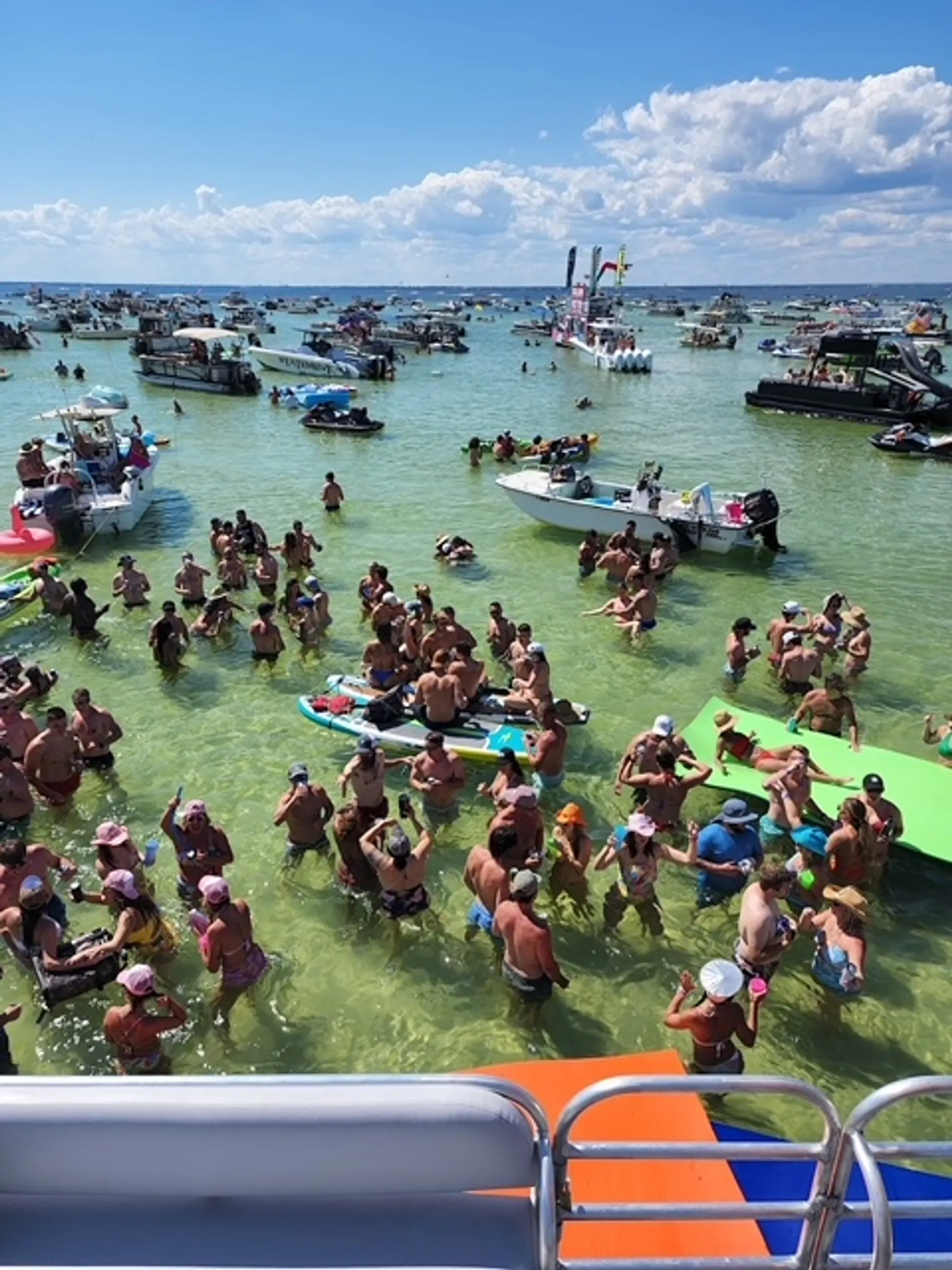30’ X 10’ Double Decker Tritoon! Crab Island/Destin