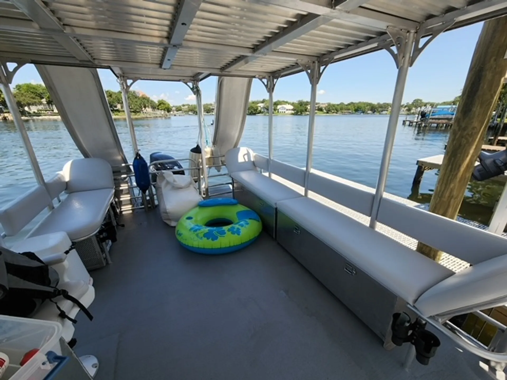 30’ X 10’ Double Decker Tritoon! Crab Island/Destin