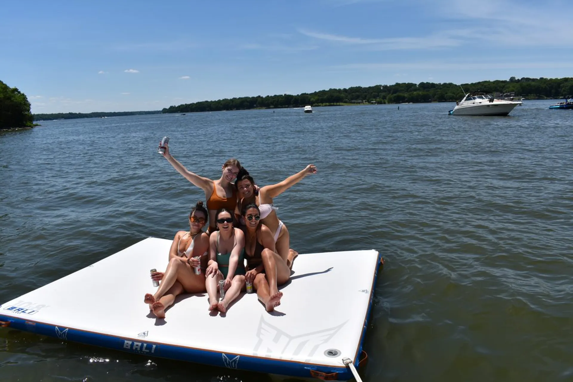 2019 Regal 42 Grande Coupe Luxury Yacht